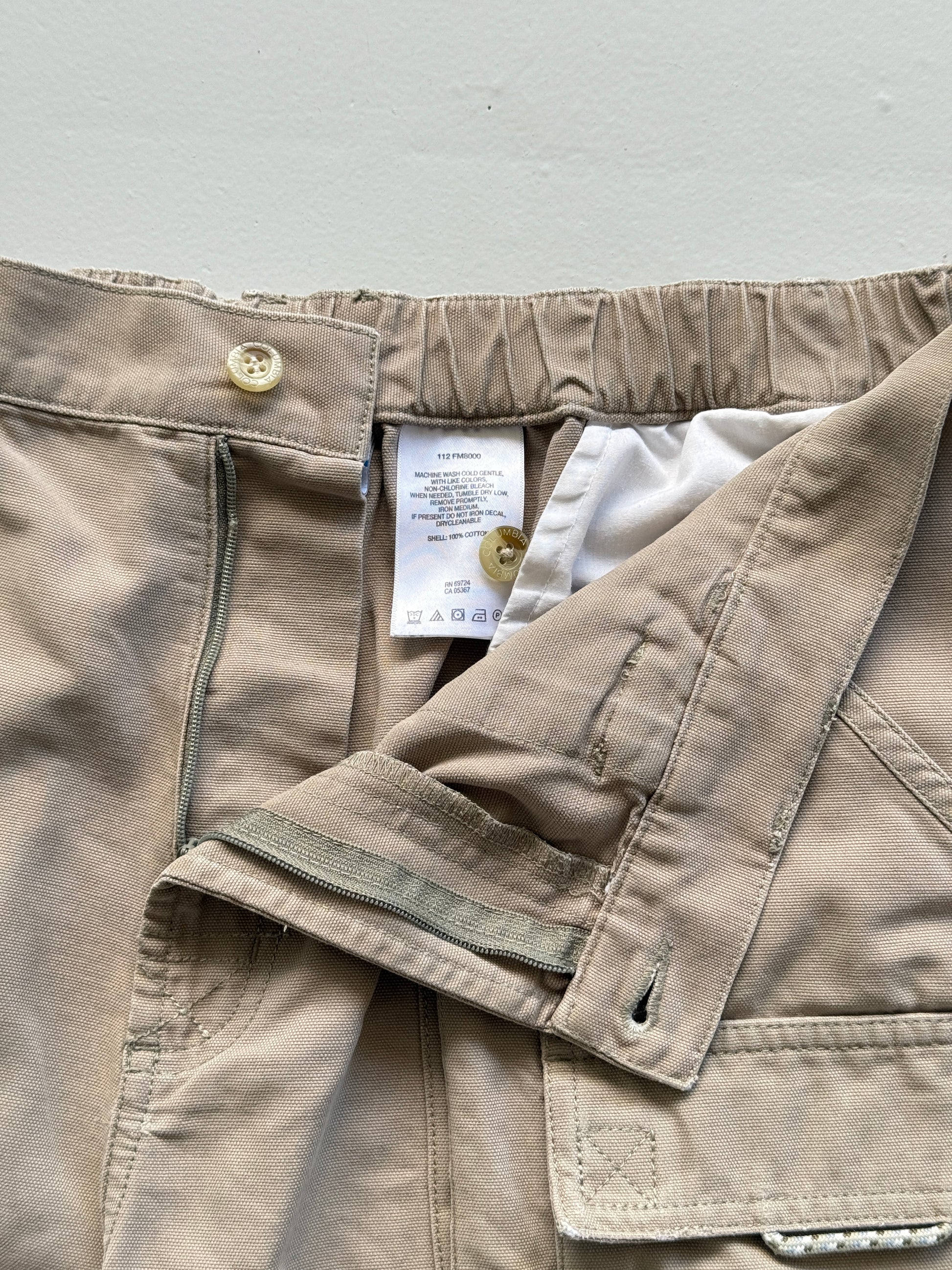 Beige Columbia 00's Vintage Hiking Cargo Shorts - W40 x L8