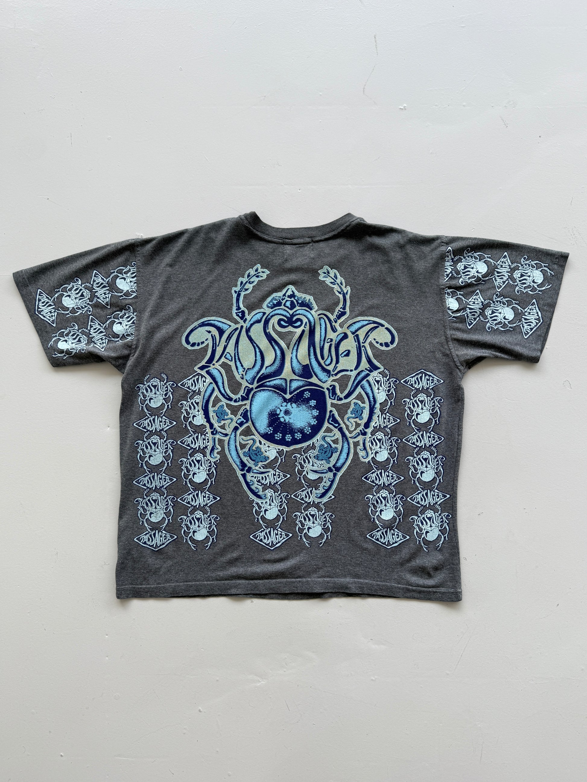 Grey Passager Modern Tribes Scarab Beetle Y2K Vintage Graphic T-Shirt - XL
