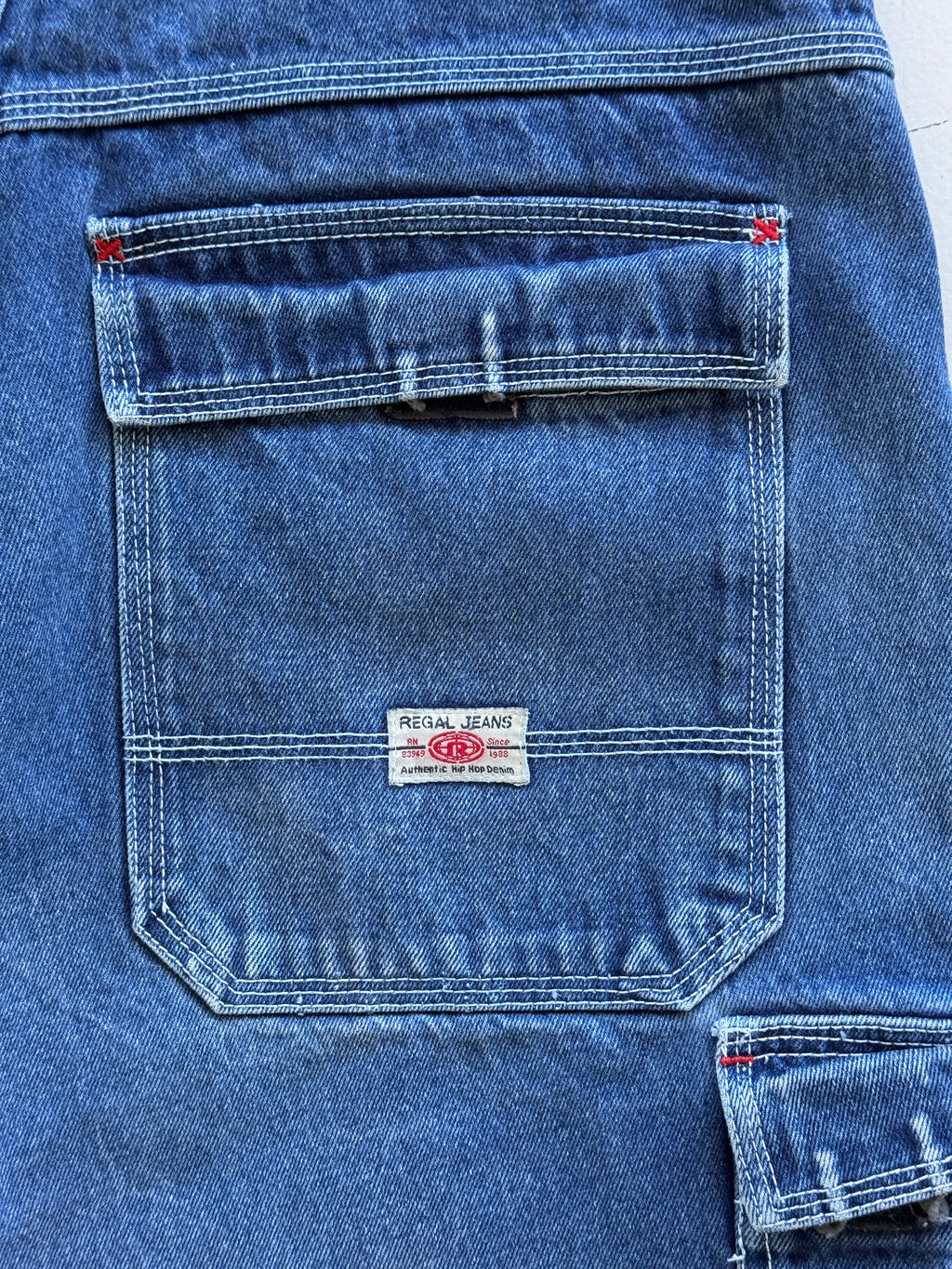 Mid Blue Regal 00's Vintage Y2K Baggy Hip Hop Denim Cargo Shorts - W36 x L12