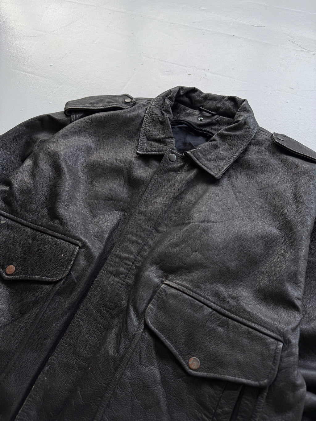 Black A2 Leather Vintage Aviation 90s Bomber Jacket - XL