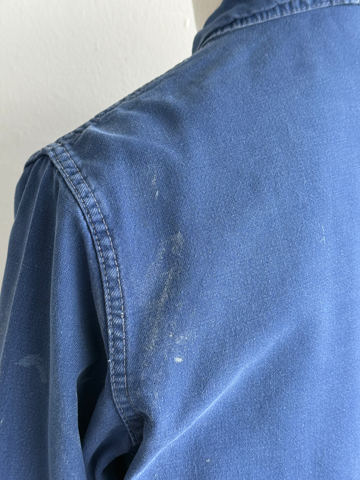 Thrashed Blue French 50s/60s Vintage Workwear Chore Jacket CH526 - Small
