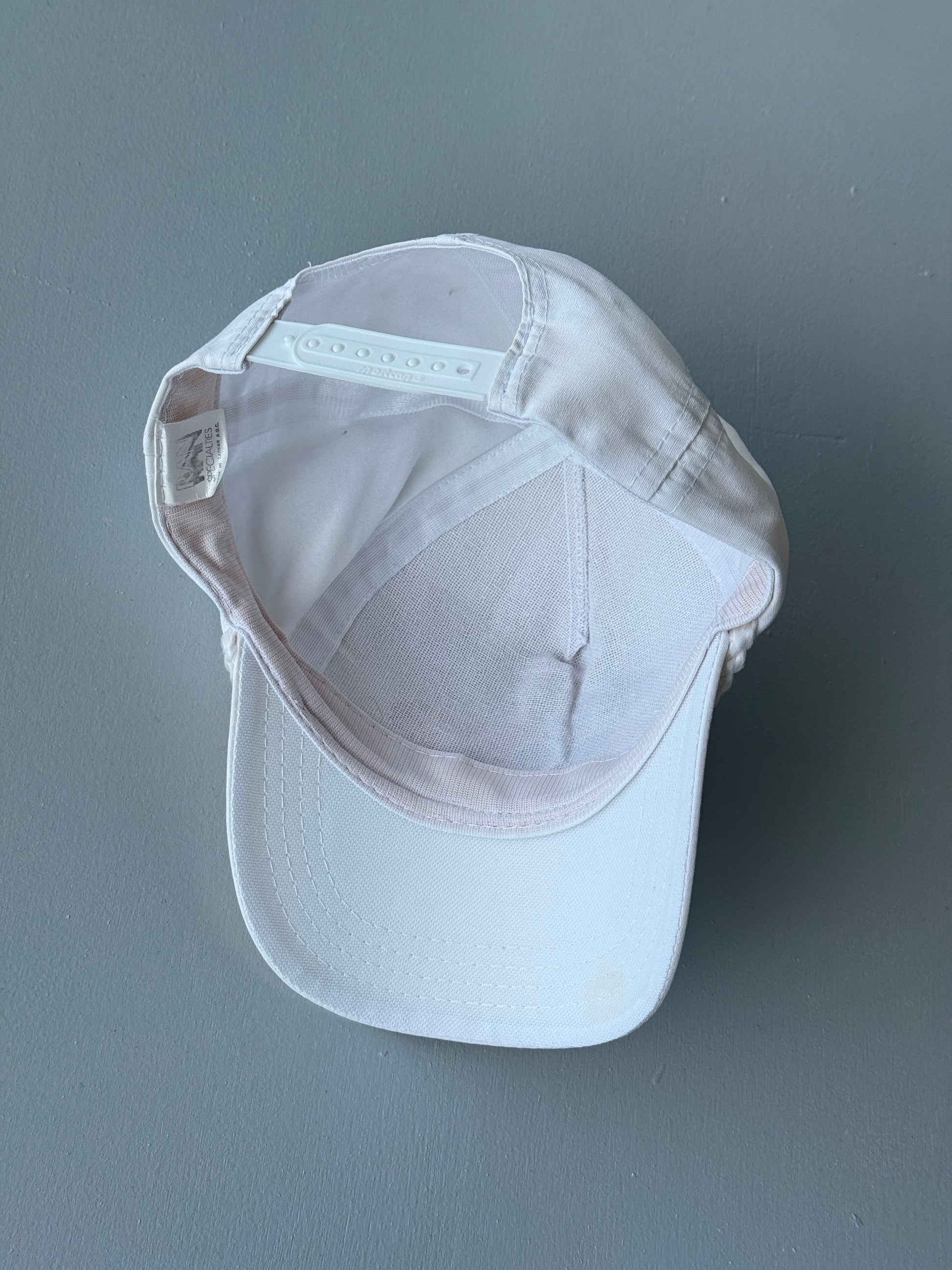 White U.S. National Senior Sports Classic Texas 90's Vintage SnapBack Trucker Ca