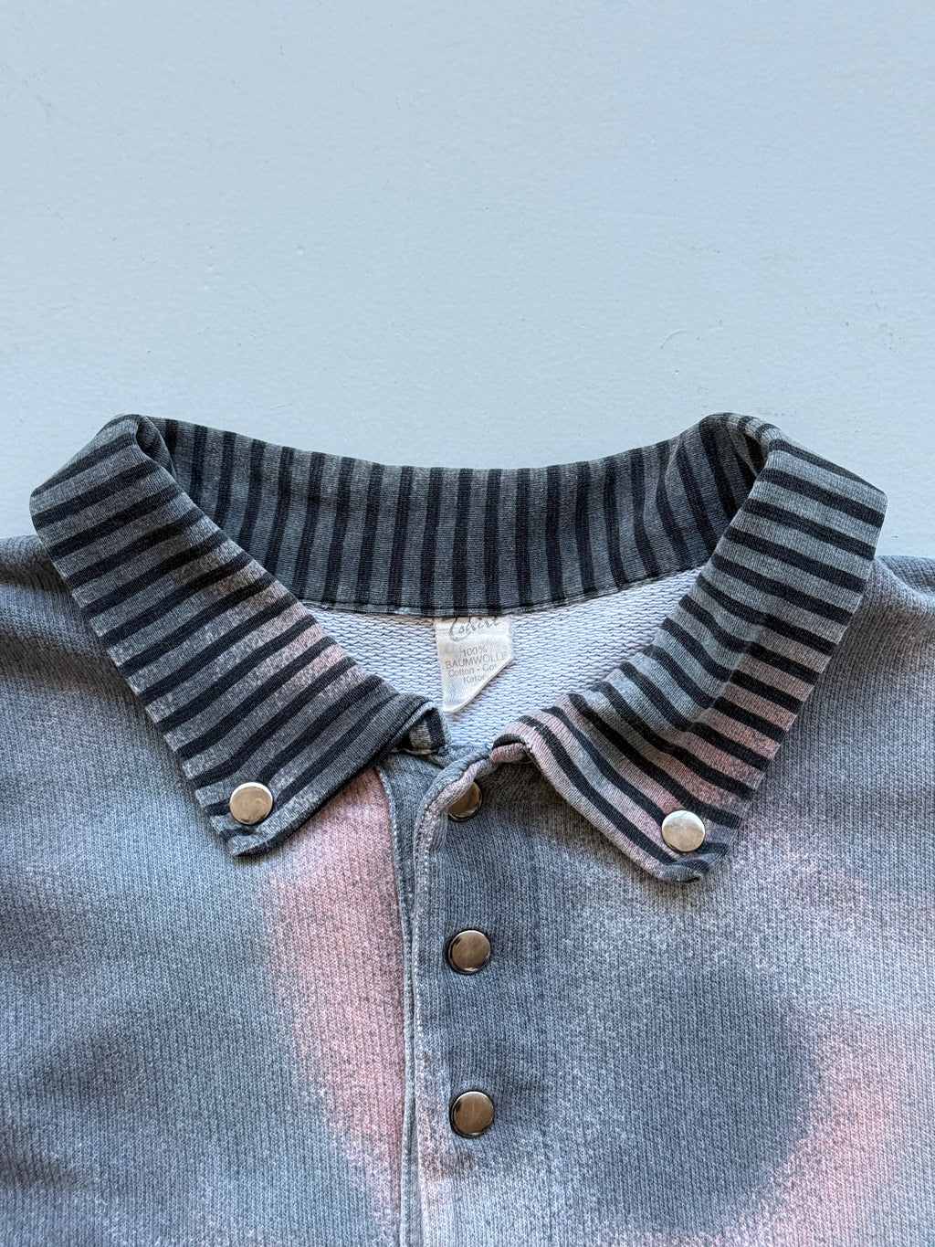 Grey Sun Faded Affect 90's Vintage Sweatshirt Polo Jumper - Medium