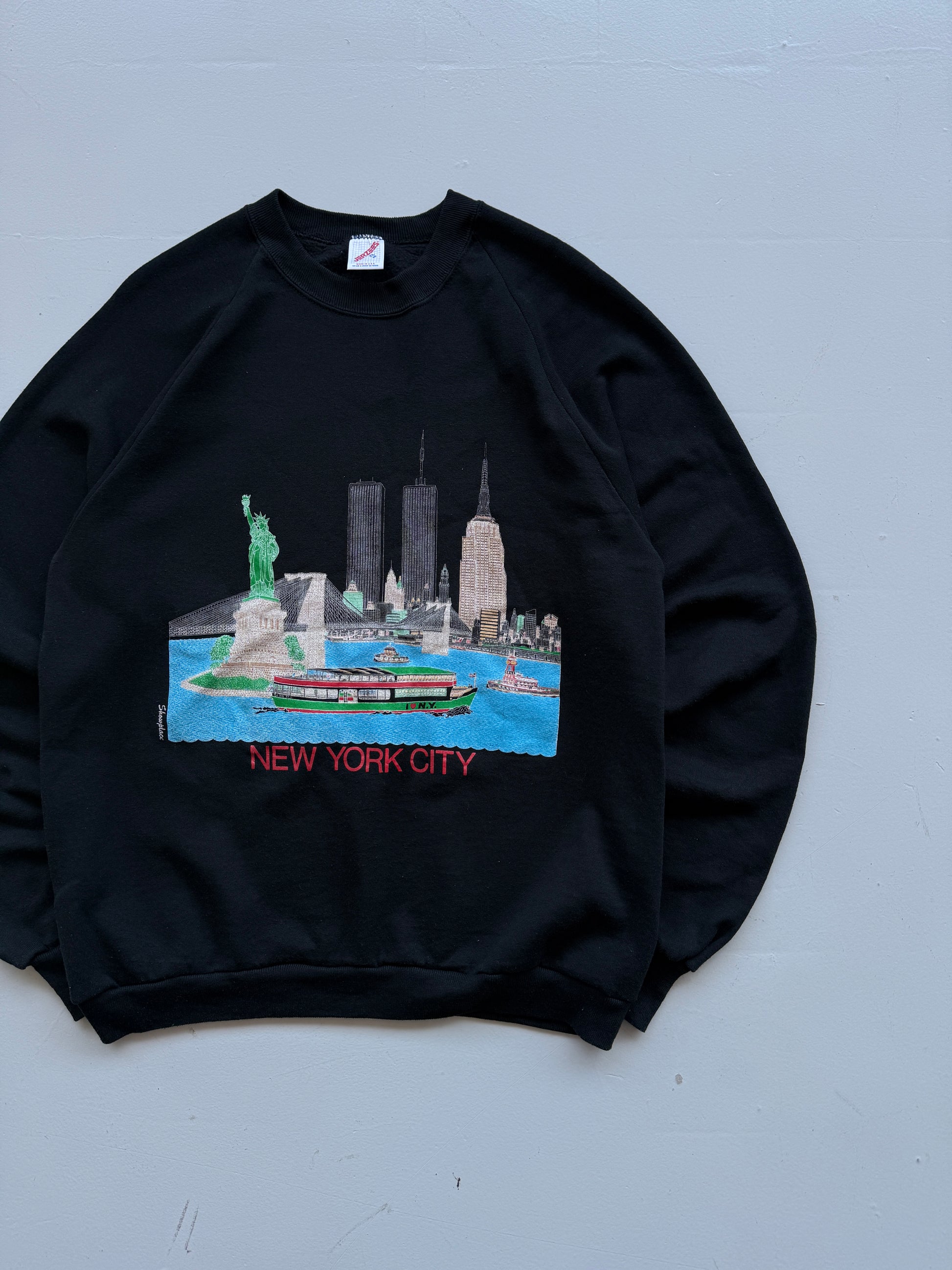 Black New York 90's Vintage Graphic Tourist Sweatshirt Jumper - Medium