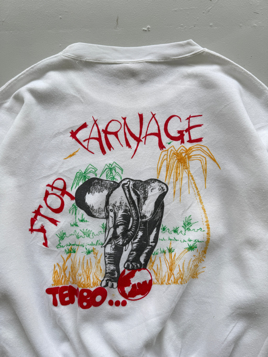White Elephant Safari 90's Vintage Animal Graphic Sweatshirt Jumper - Medium