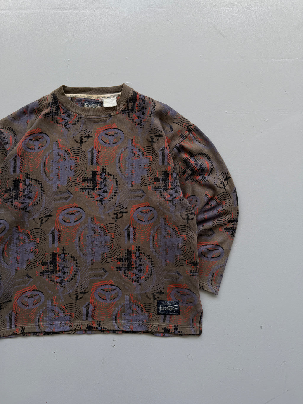 Surfwear All-Over Print 90's Vintage Sweatshirt - Medium