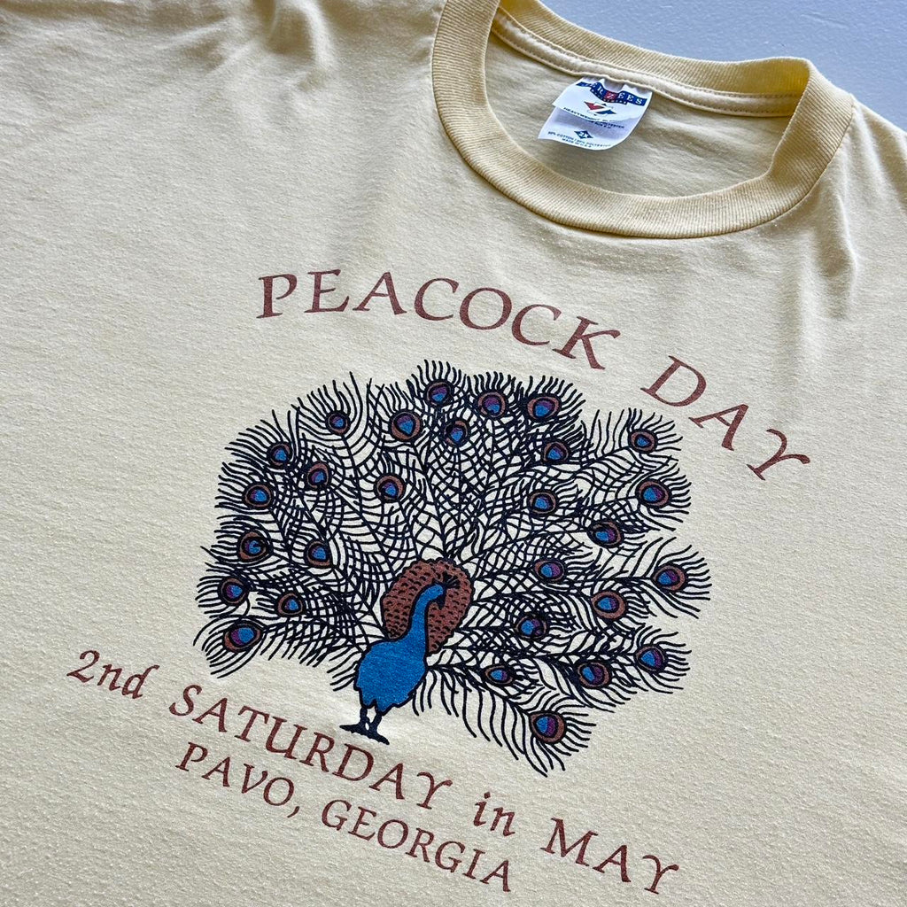 Pale Yellow Peacock Day Vintage 00’s T-shirt - 2XL