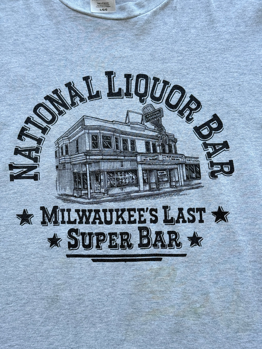Fruit of the Loom National Liquor Bar Milwaukee Vintage T-Shirt - Medium