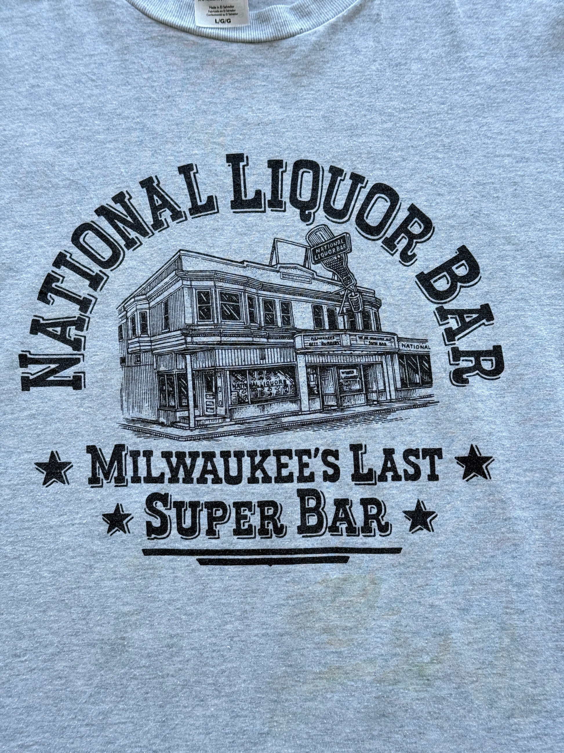 Fruit of the Loom National Liquor Bar Milwaukee Vintage T-Shirt - Medium