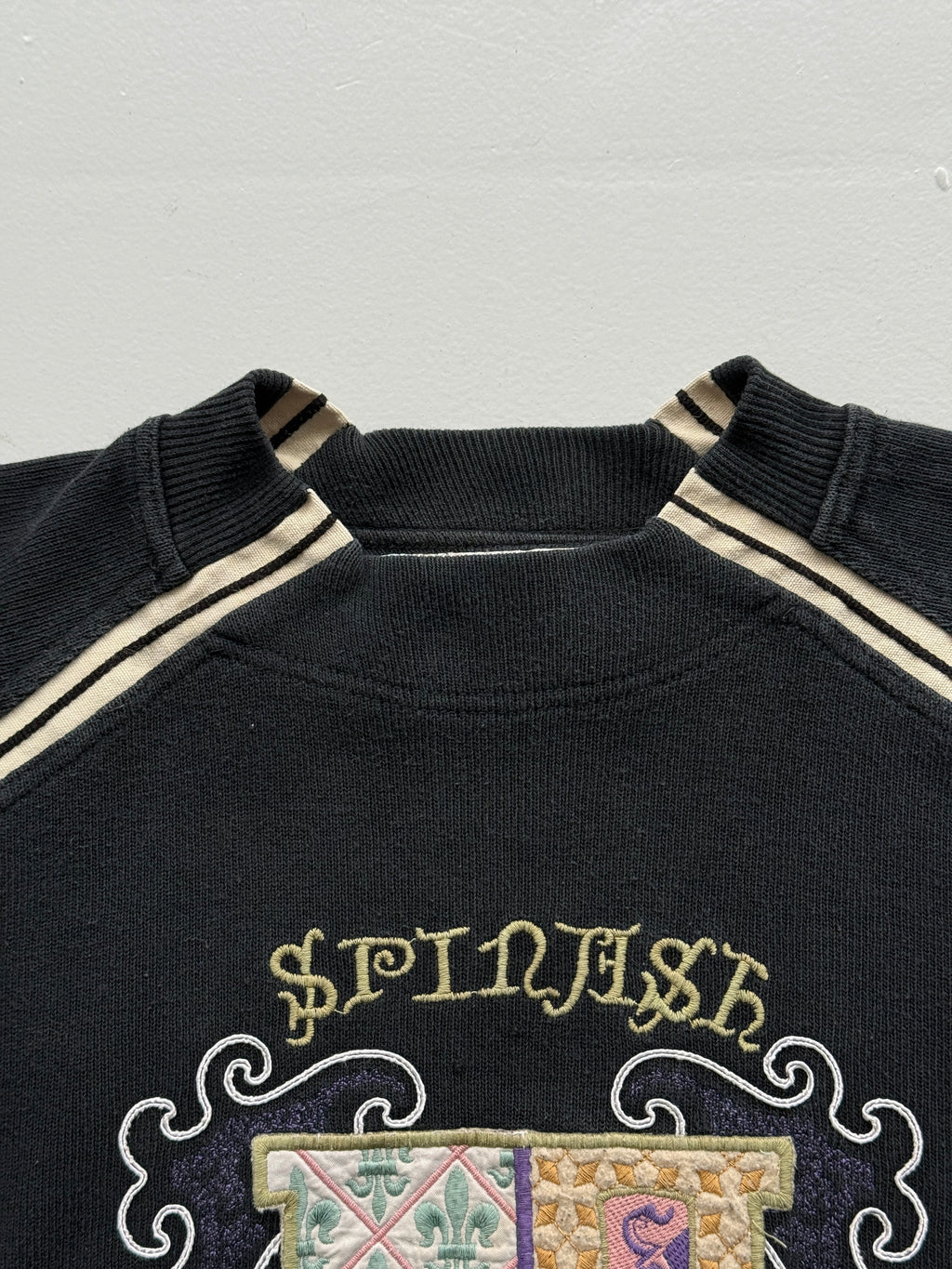 Spinash Finest Fabrics Crest 90's Vintage Sweatshirt - Boxy Small