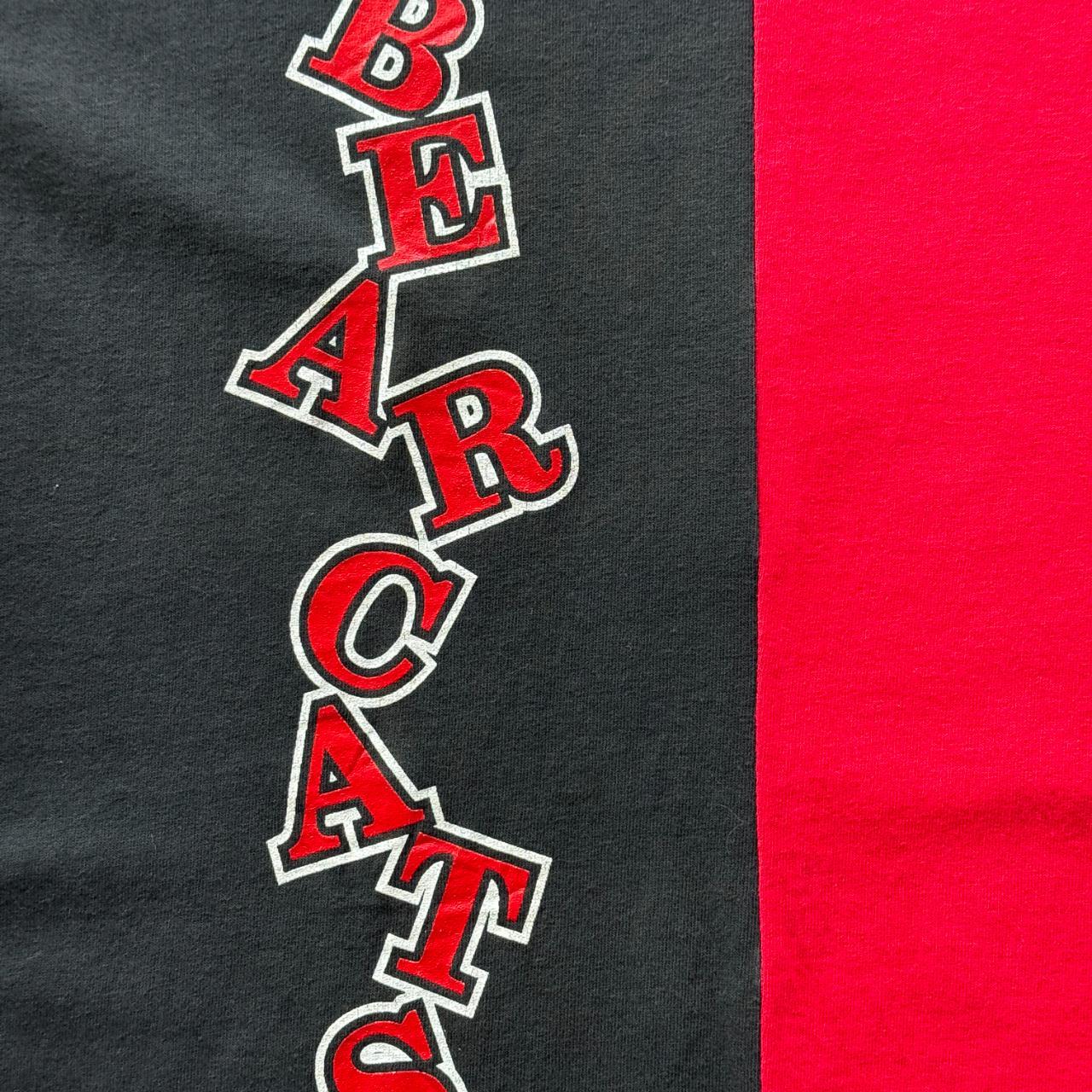 Red / Black Bear Cats American Sports Vintage 90s T-shirt - XL