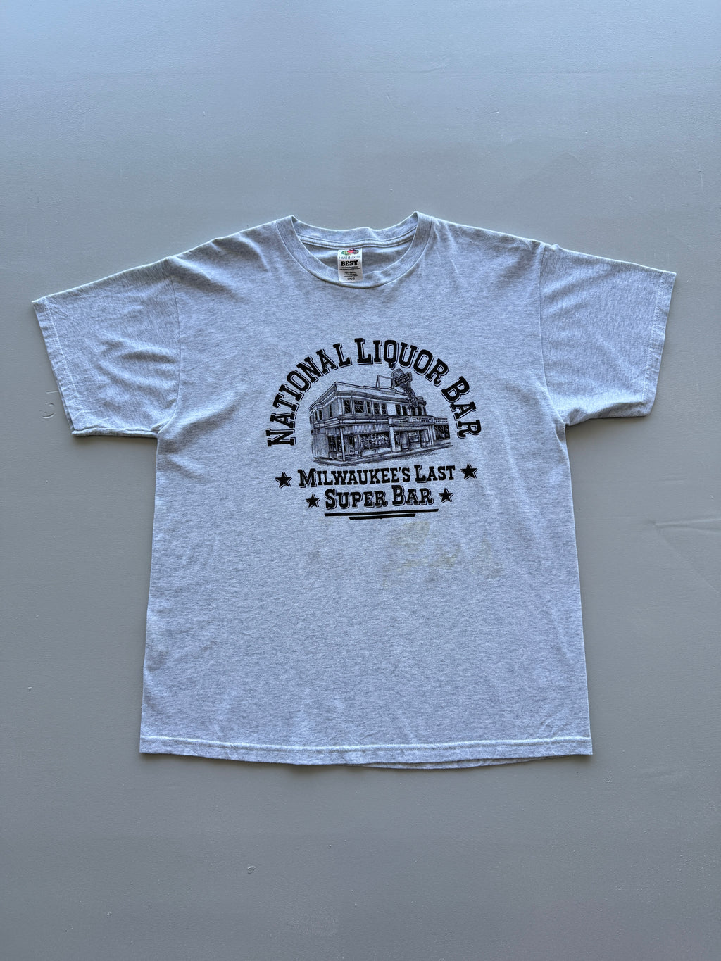 Fruit of the Loom National Liquor Bar Milwaukee Vintage T-Shirt - Medium