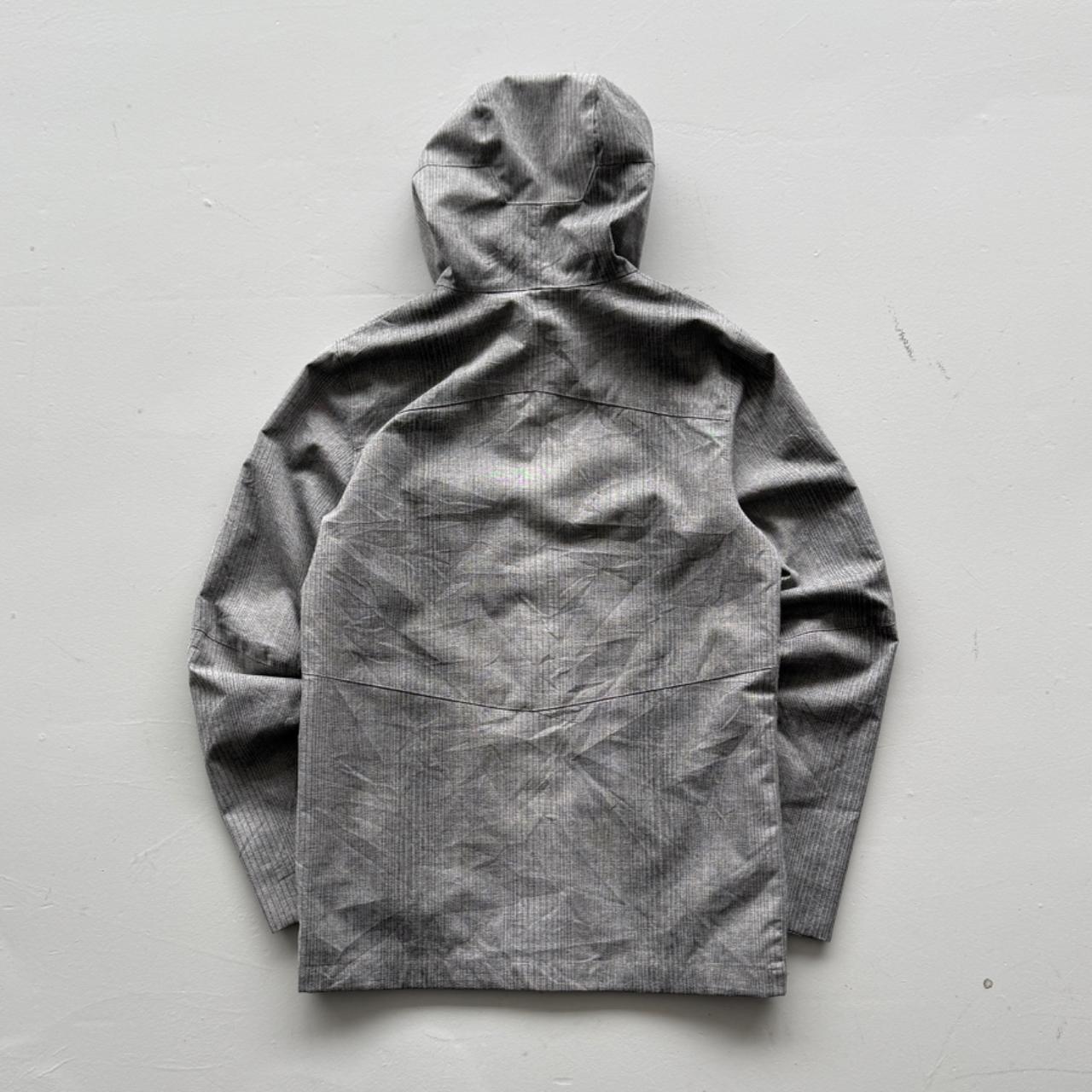 Grey Oakley 00’s Vintage Waterproof Jacket - Small