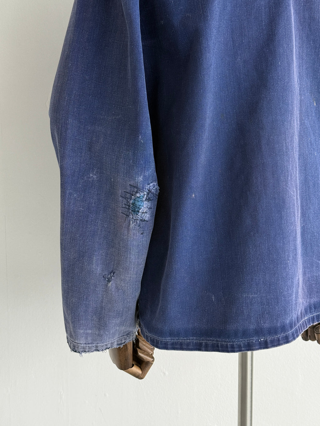 Thrashed Blue French 60's/70's Vintage Workwear Chore Jacket CH384 - Medium