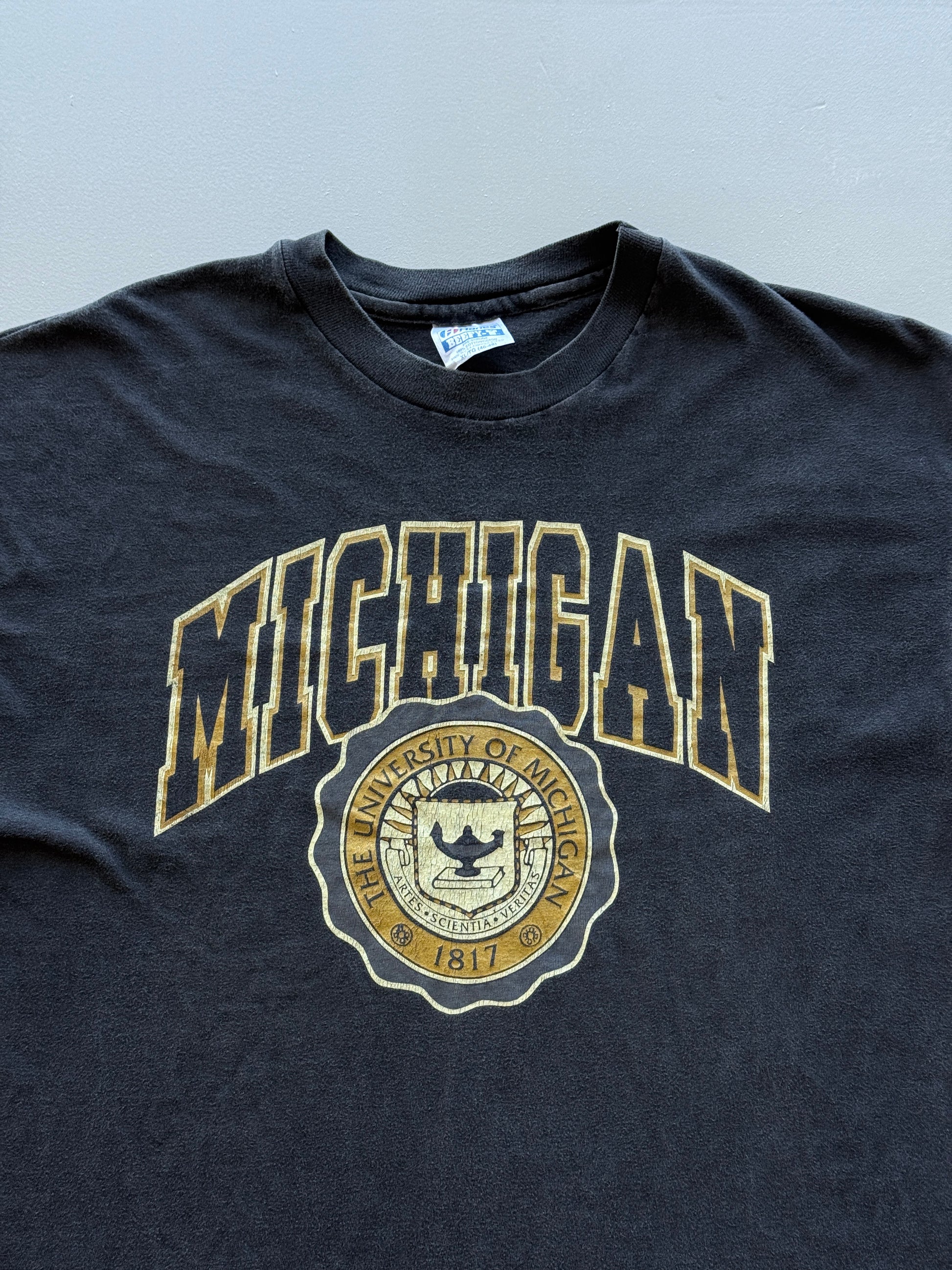 Black University of Michigan 90's Vintage Single Stitch Graphic T-Shirt - Large