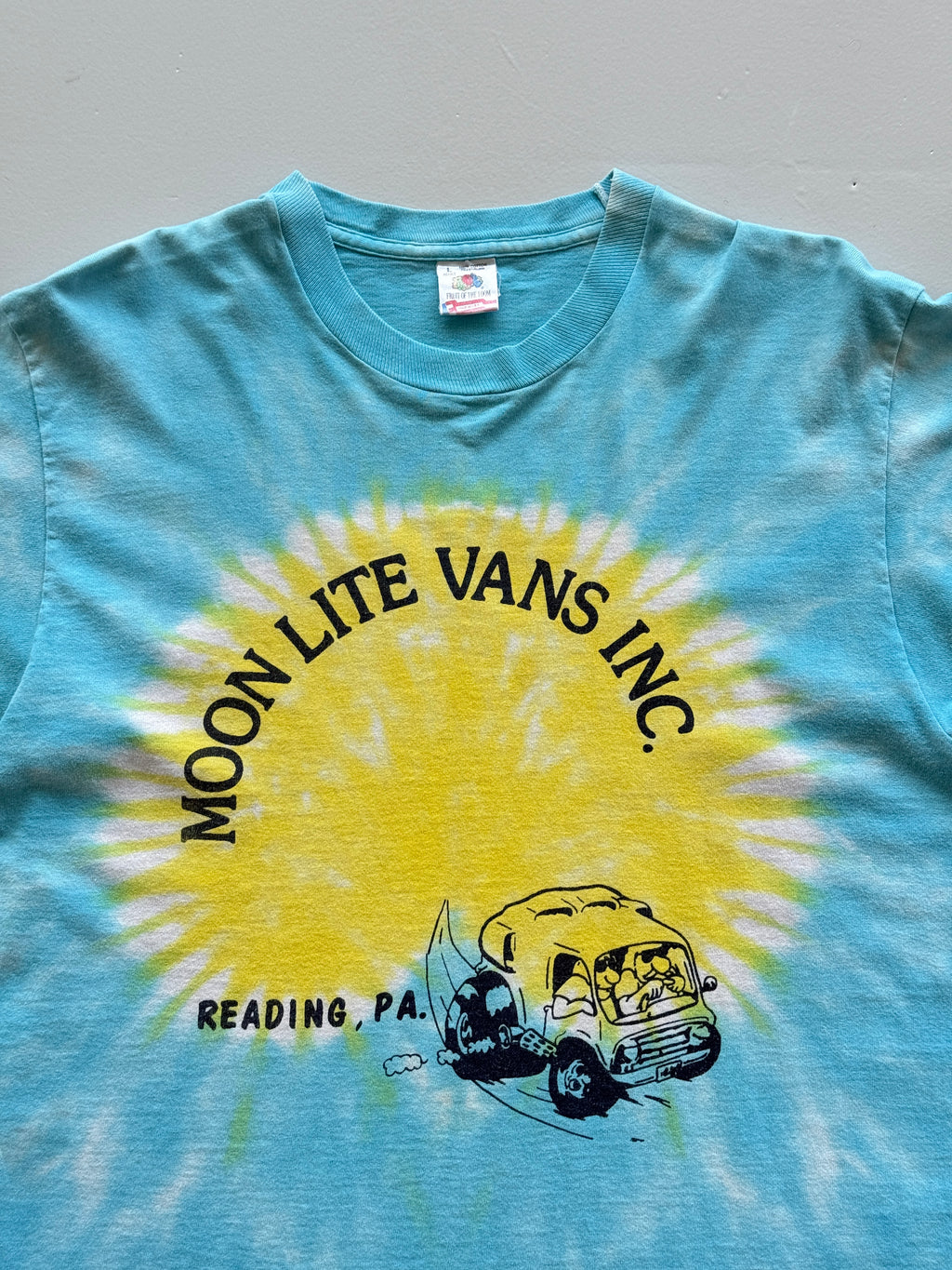 Blue Tie-Dye 90's Vintage Tourist Graphic Single Stitch T-Shirt - Medium