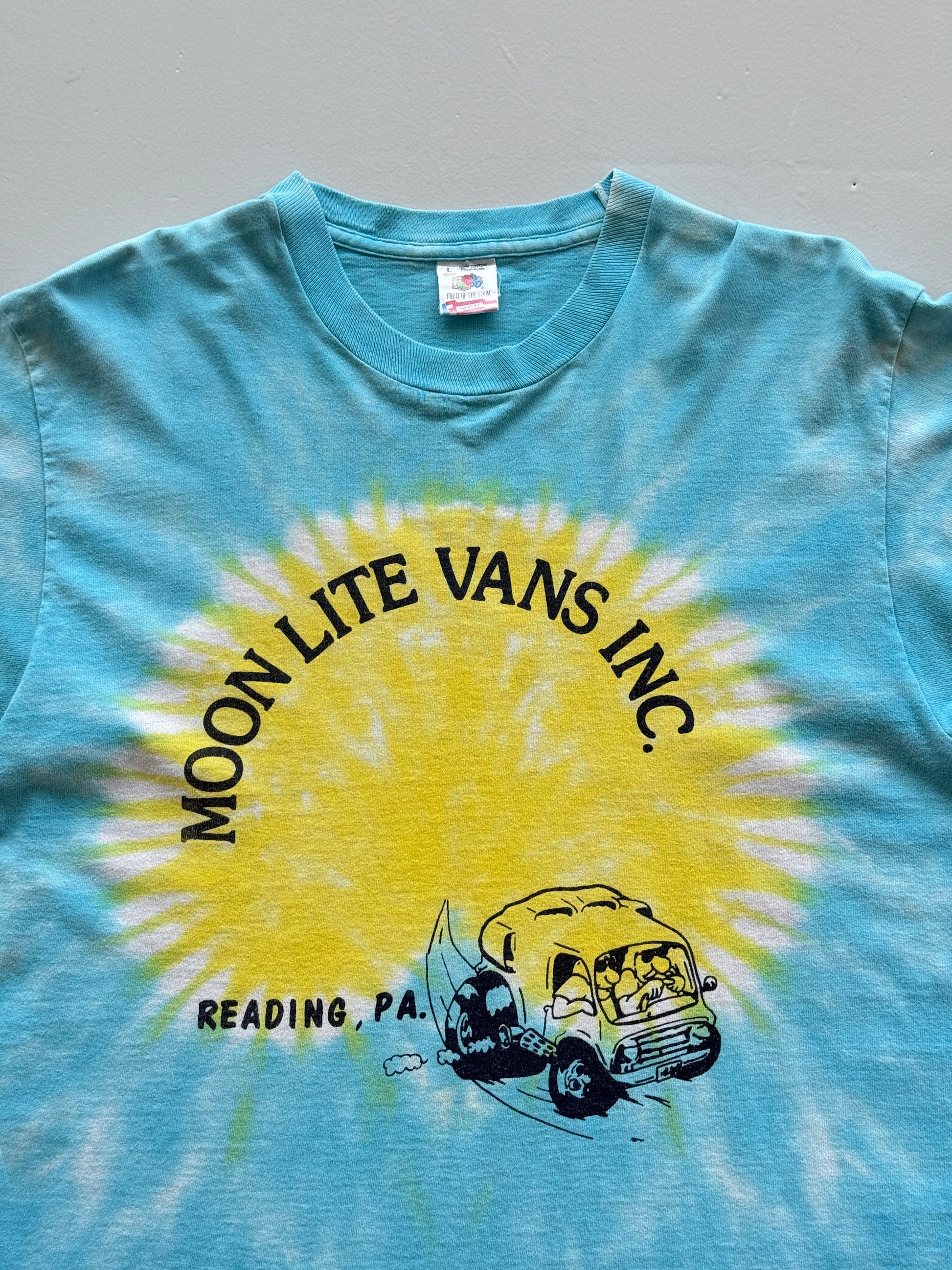 Blue Tie-Dye 90's Vintage Tourist Graphic Single Stitch T-Shirt - Medium