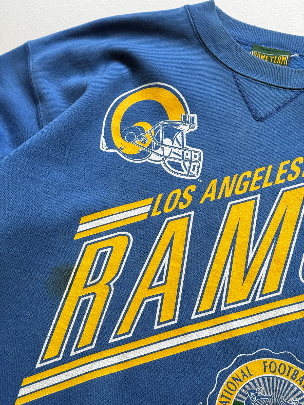 Home Team Advantage LA Rams NFL 90's Vintage Sweatshirt - Medium