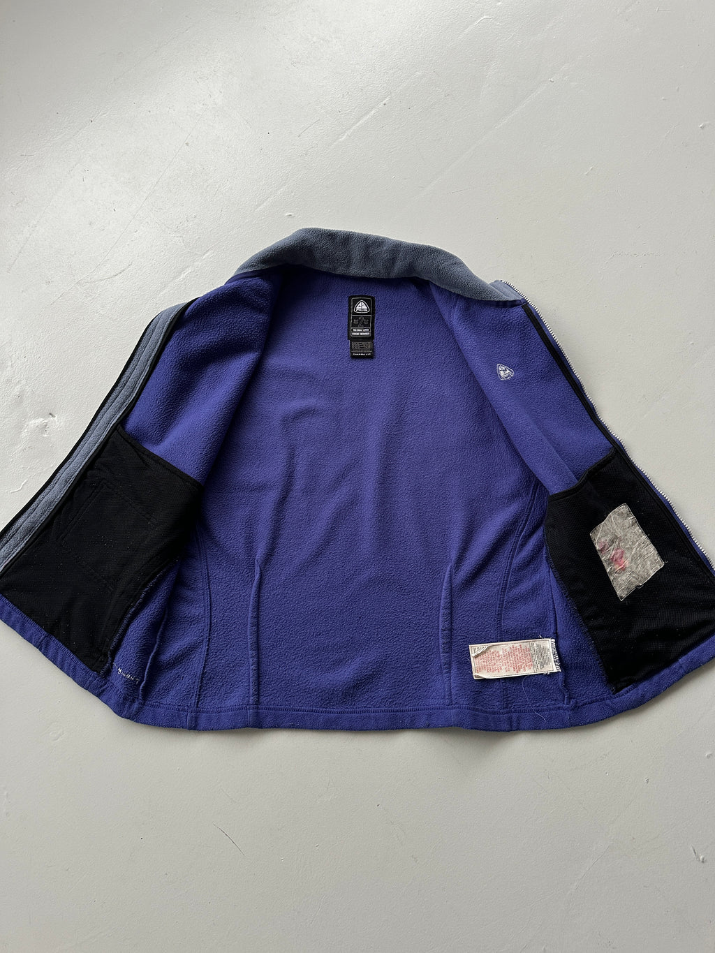 Womens Nike ACG 00's Outdoors Purple Gilet Fleece - Large