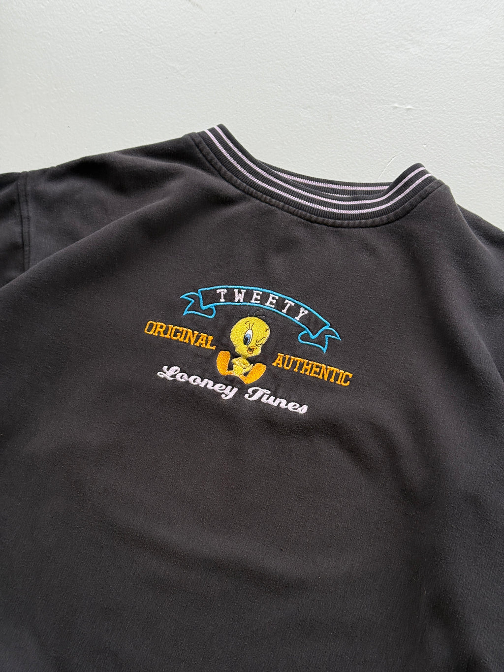 Looney Tunes Tweety Original Authentic Y2K Vintage Sweatshirt - Medium