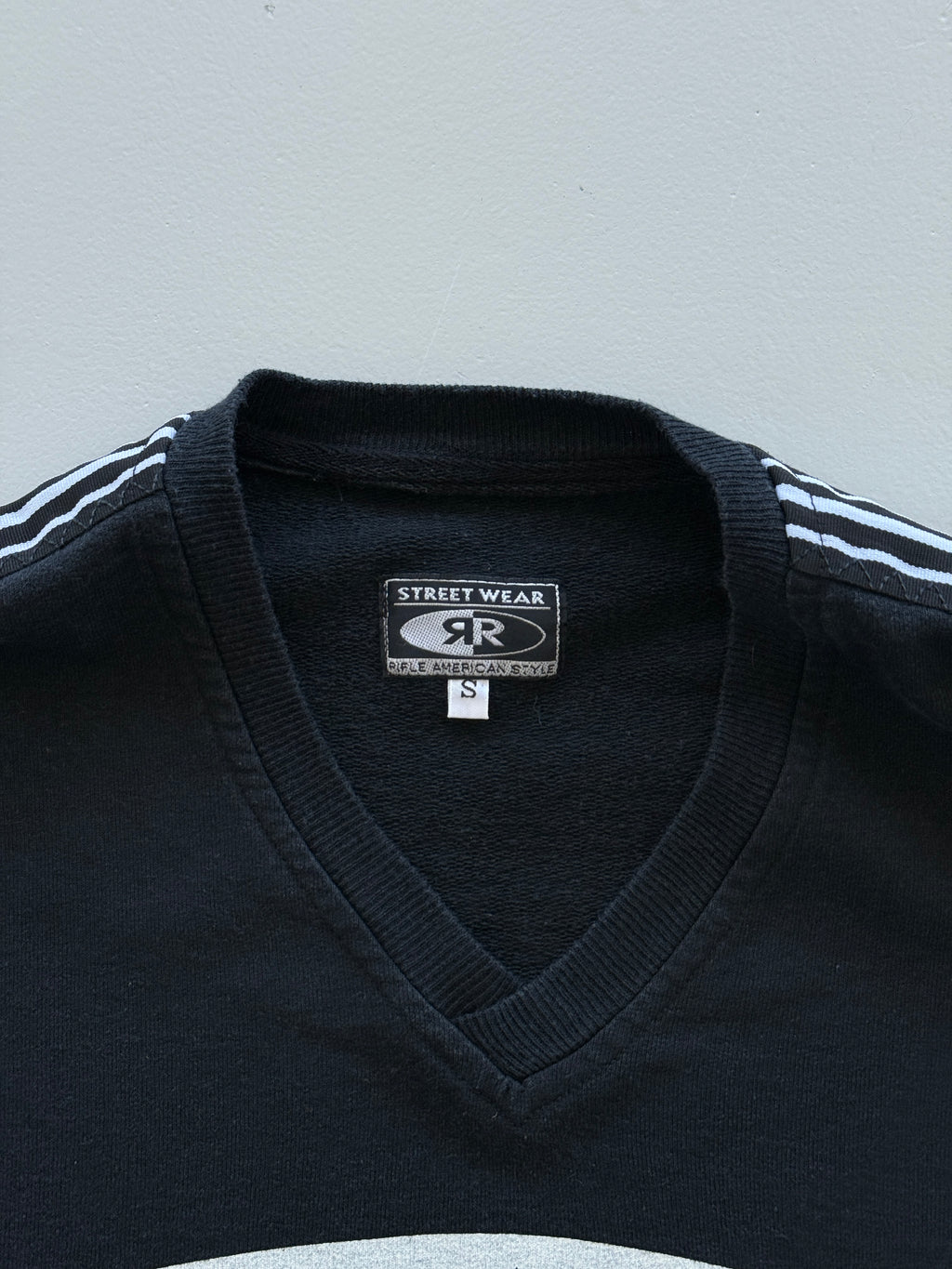 Black Stone Rifle Company 90's Vintage Streetwear Graphic  Sweatshirt - Small