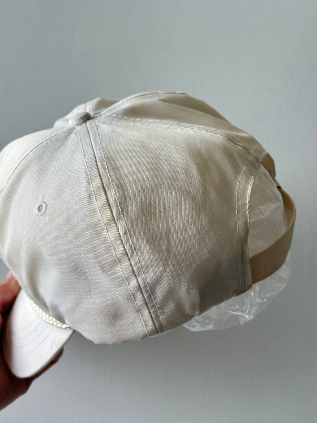 White Waikoloa 90's Vintage SnapBack Trucker Cap
