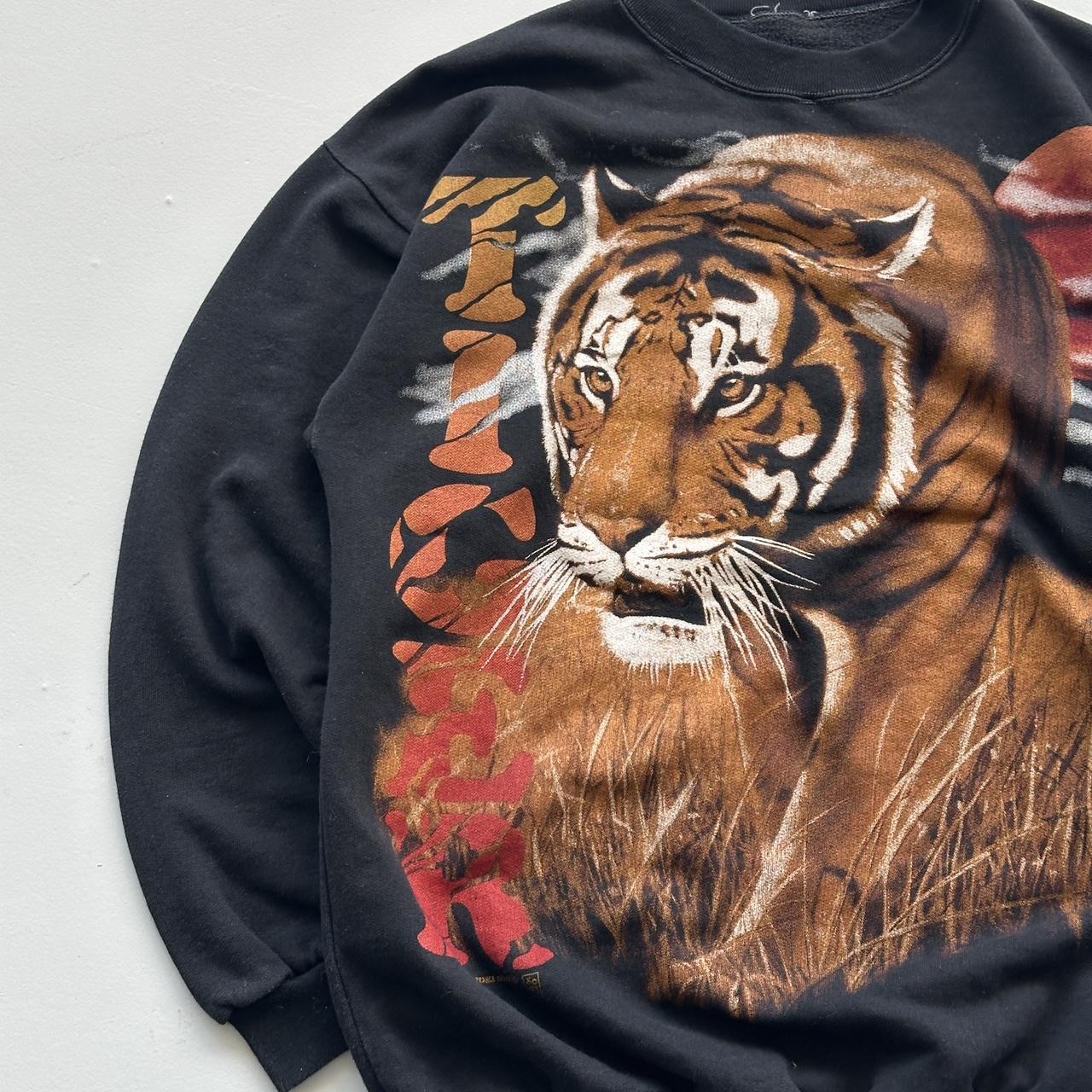 Black Tiger 90’s Vintage Graphic Sweatshirt - Medium
