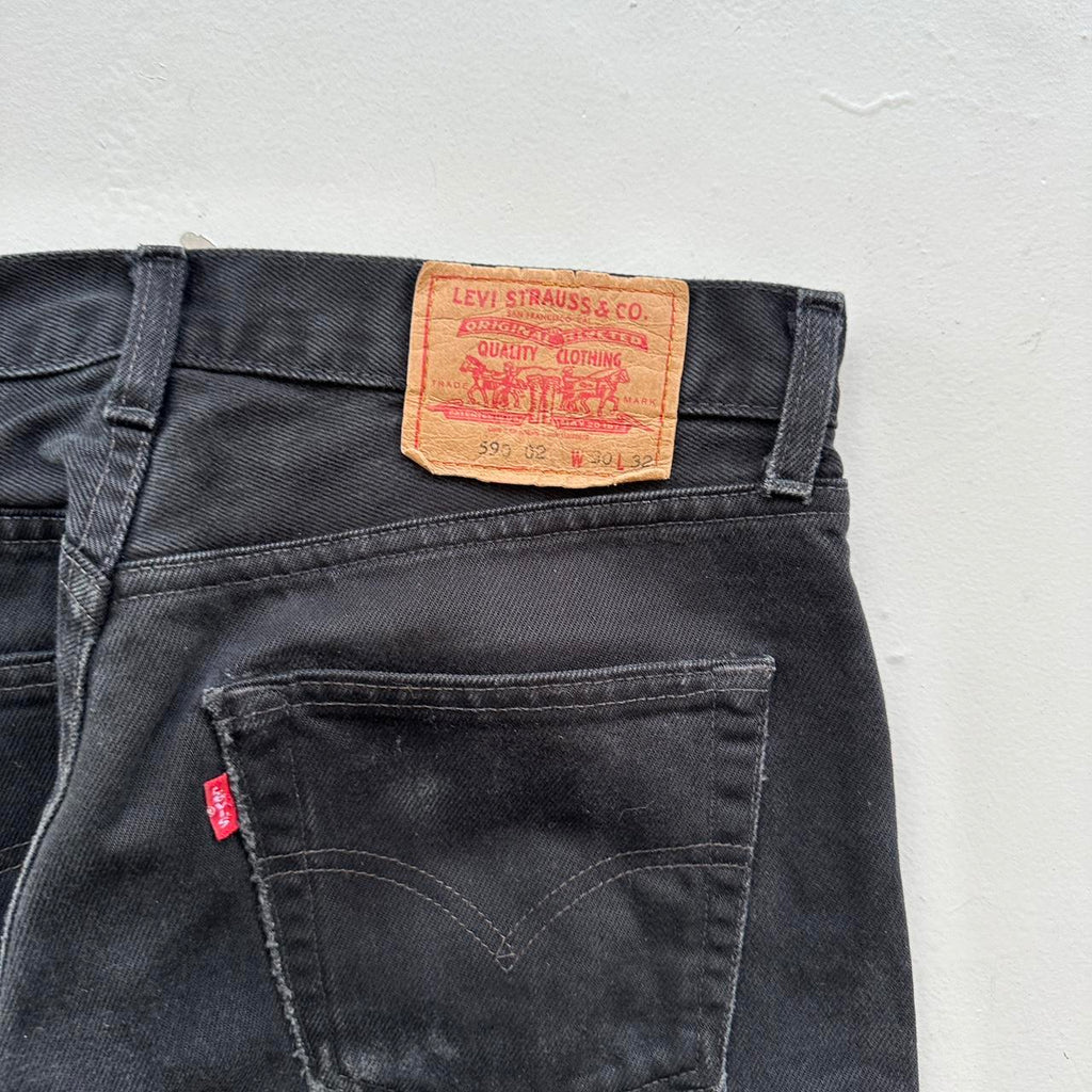 Black Vintage Levi's 590 - 30" x 30"