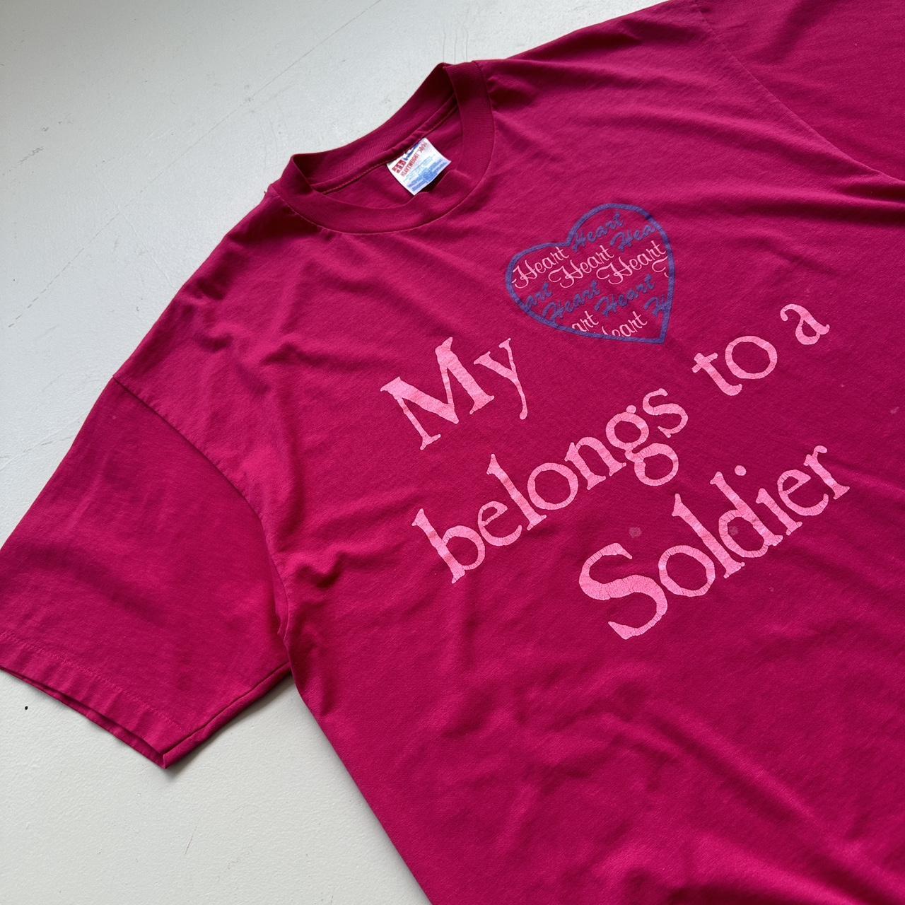 My Heart Belongs to a Soldier' 90s Vintage Pink T-shirt - XL