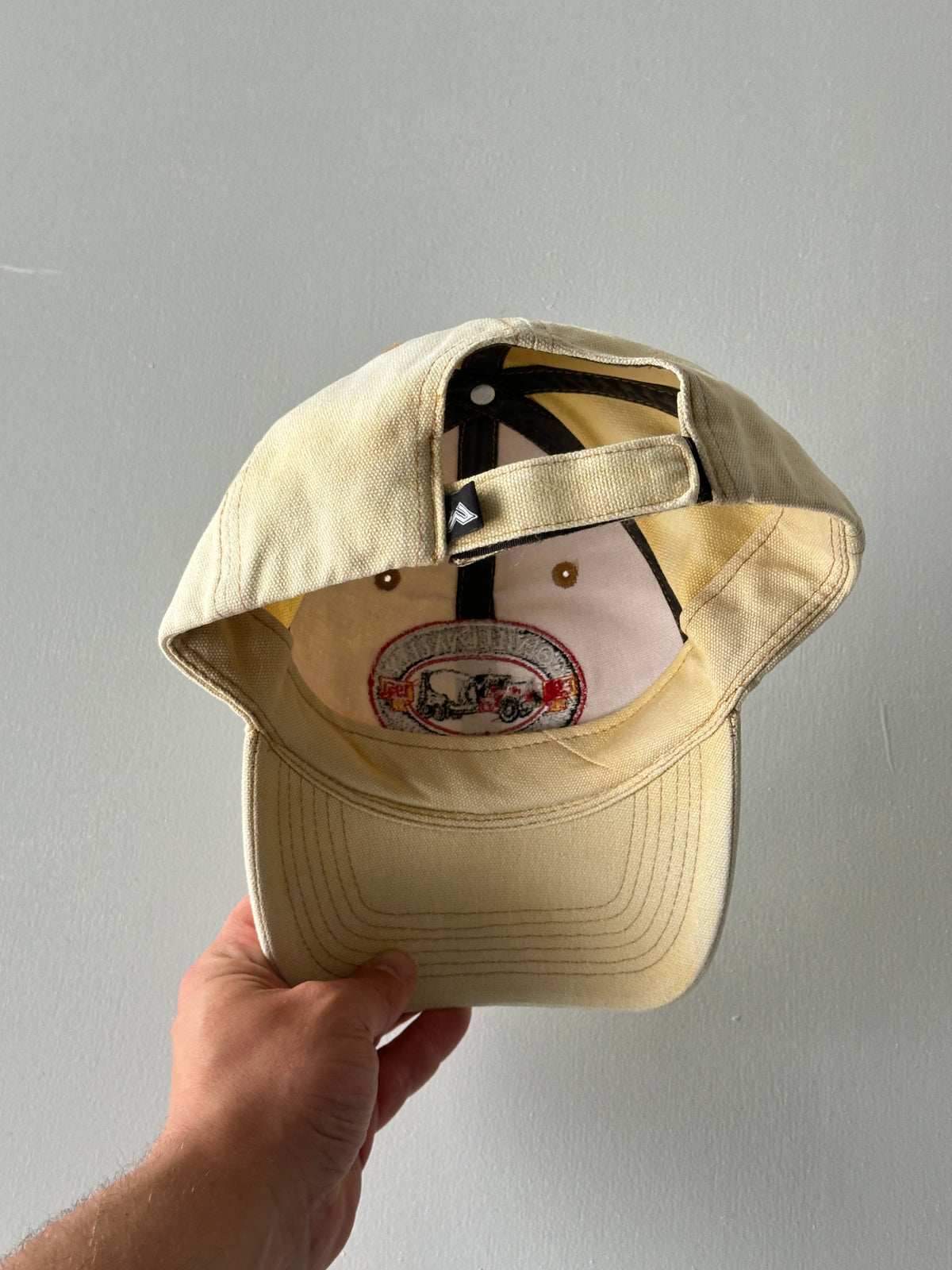 Cream Colville Valley Concrete Corp 90's Vintage SnapBack Trucker Cap