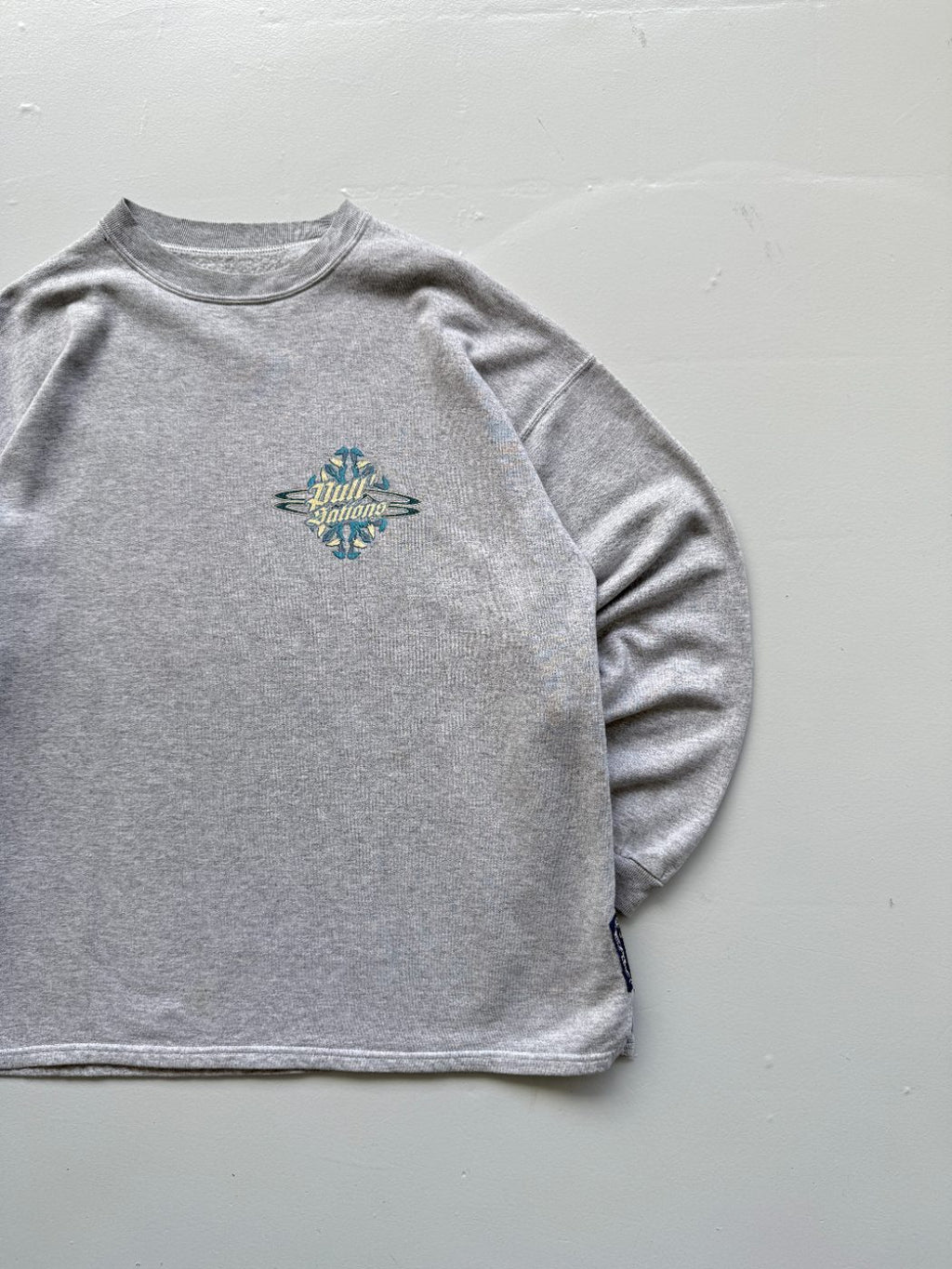 Wild Nations Surfer Graphic 90's Vintage Sweatshirt - Large