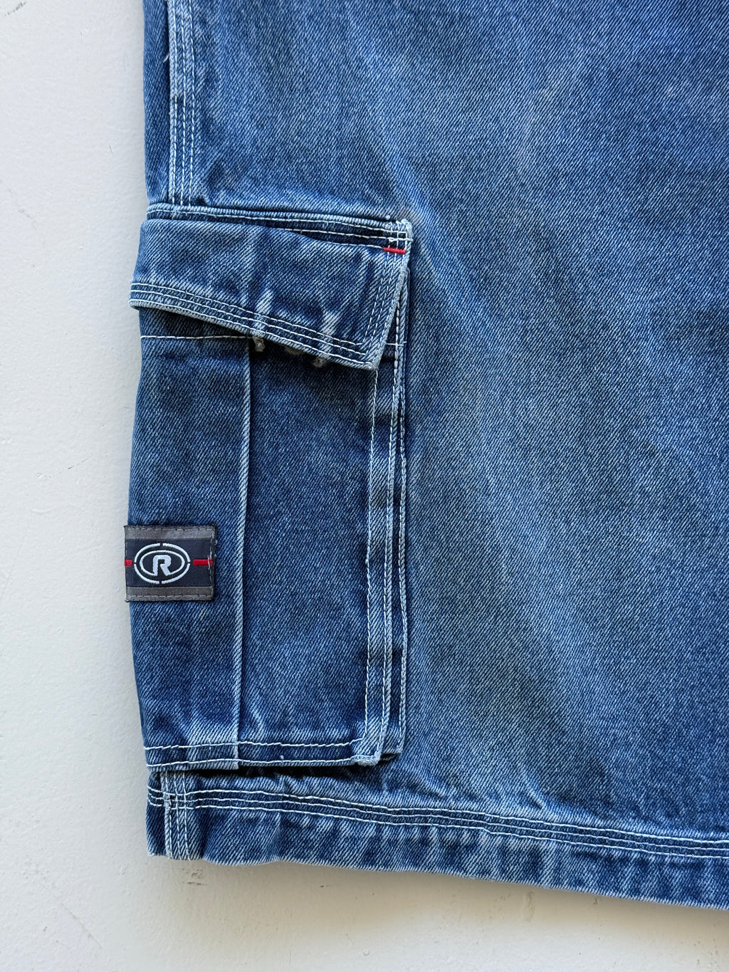 Mid Blue Regal 00's Vintage Y2K Baggy Hip Hop Denim Cargo Shorts - W36 x L12