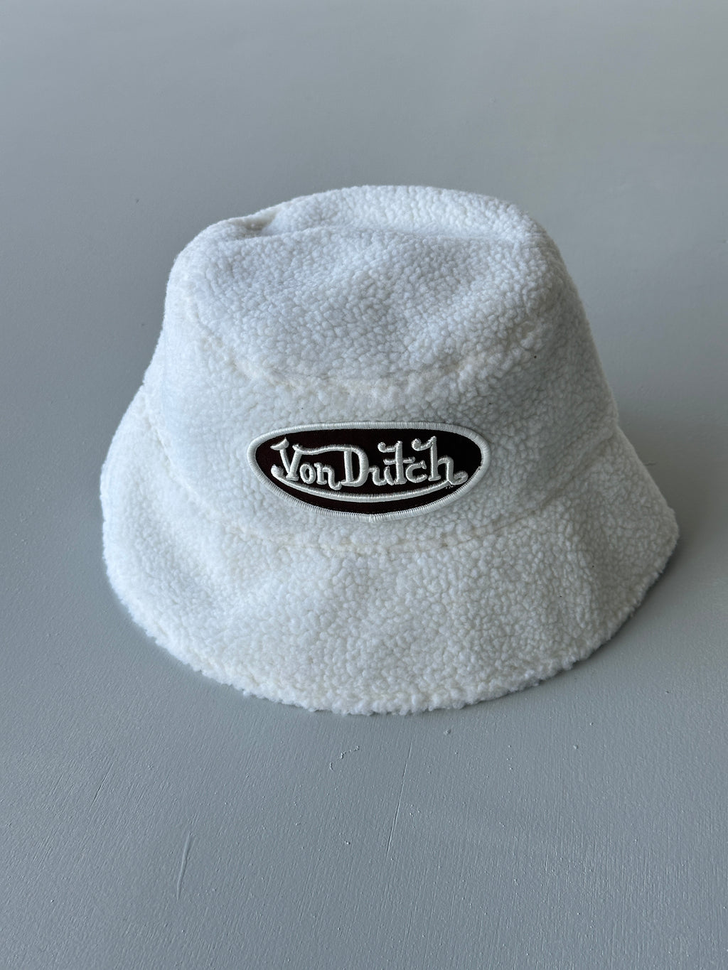 White Von Dutch Y2K Vintage Sherpa Bucket Hat
