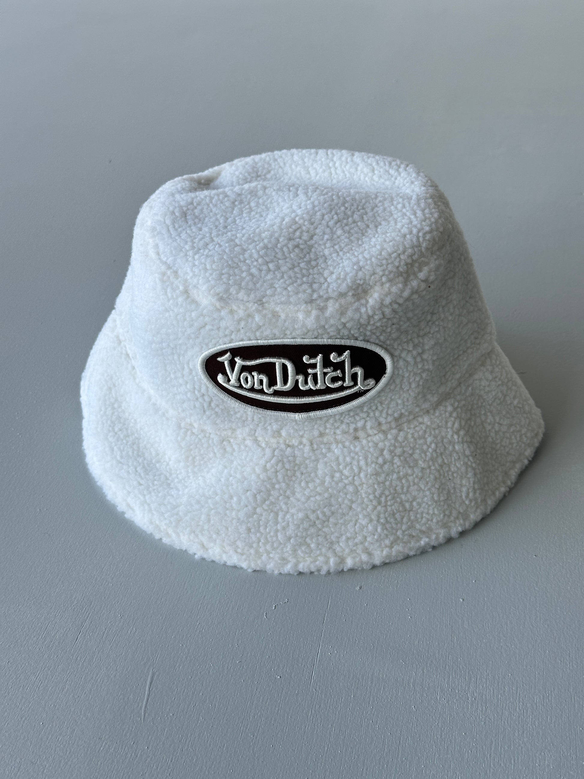 White Von Dutch Y2K Vintage Sherpa Bucket Hat