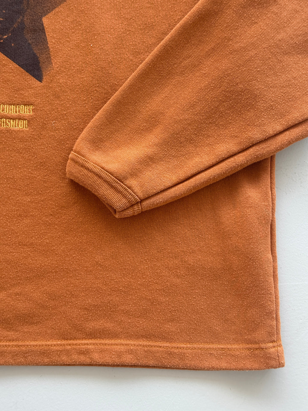 Chevignon Classics Comfort Spirit Fashion 90's Vintage Graphic Sweatshirt - Larg