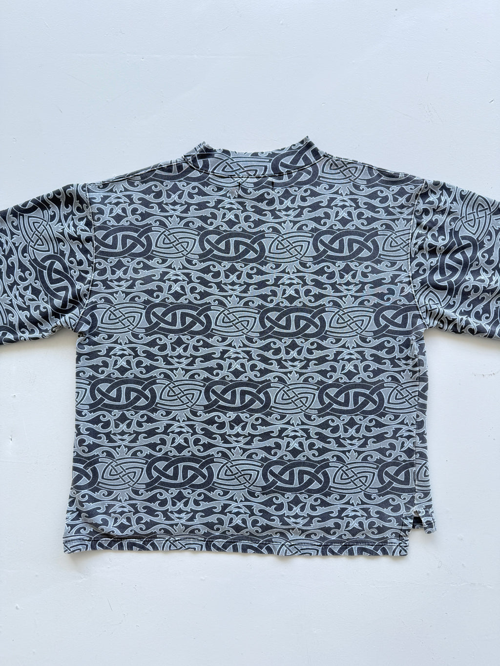 Gotcha All-Over Print 90's Vintage Surf Sweatshirt - Medium Oversized