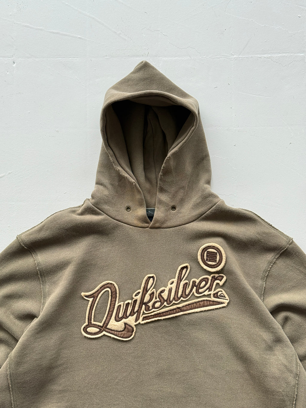 Faded Brown Quiksilver 00's Vintage Y2K Surfer Graphic Hoodie - XXL