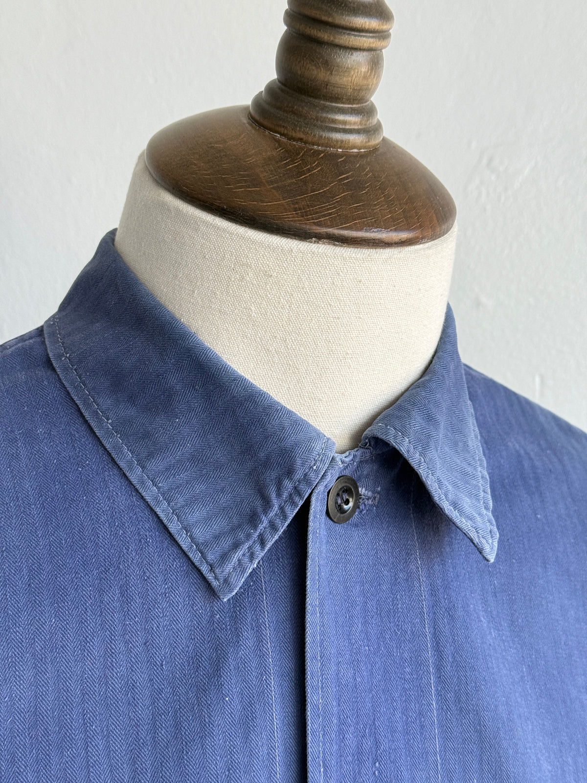 Faded Blue French Herringbone 1970s Vintage Workwear Chore Jacket CH462 - Small