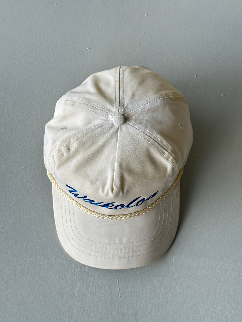 White Waikoloa 90's Vintage SnapBack Trucker Cap