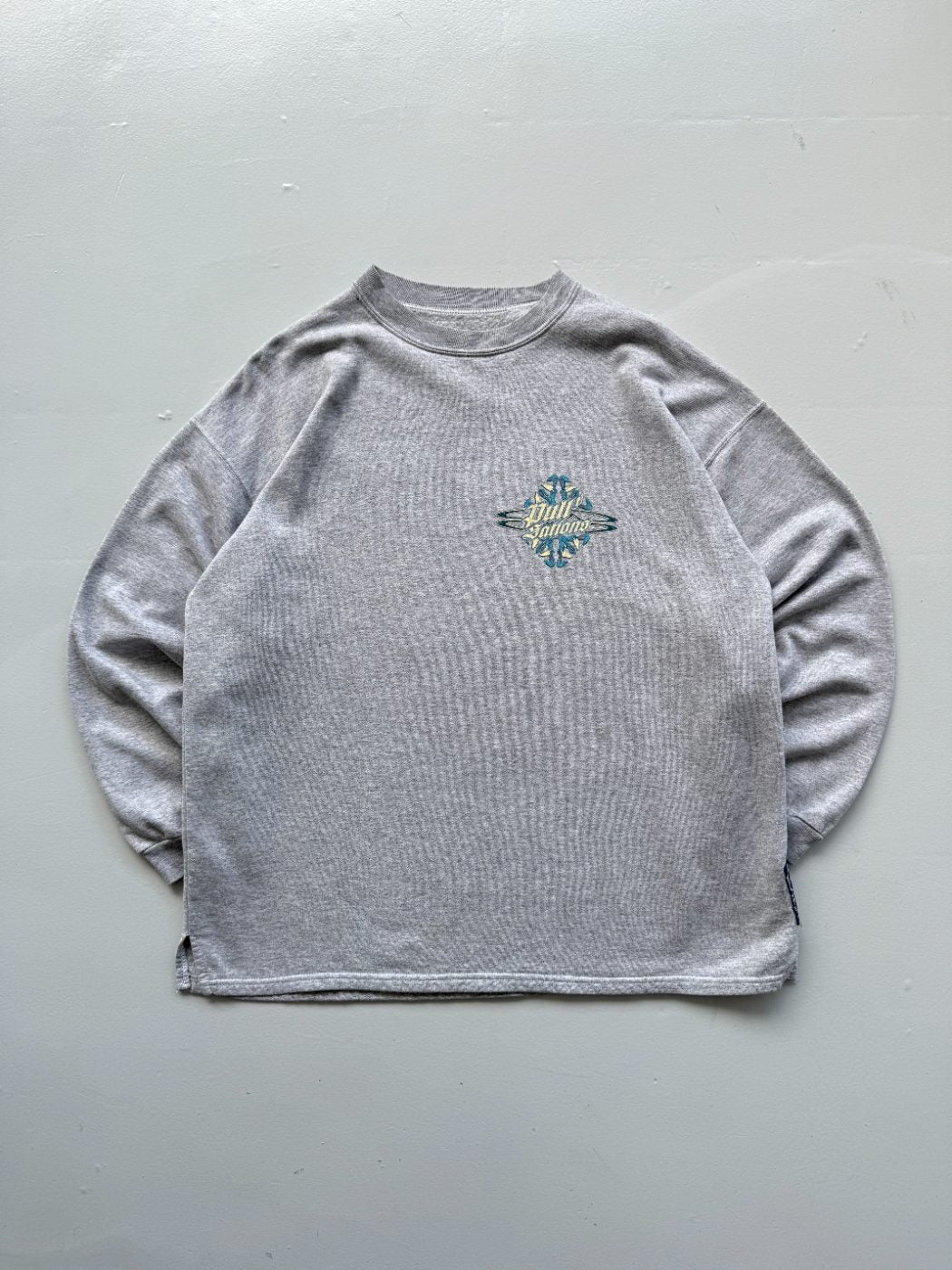 Wild Nations Surfer Graphic 90's Vintage Sweatshirt - Large
