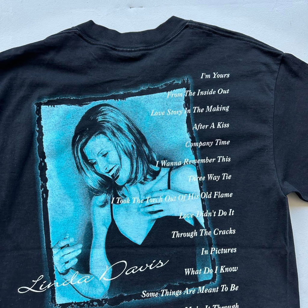 Linda Davies Black 90s Vintage T-shirt - Large