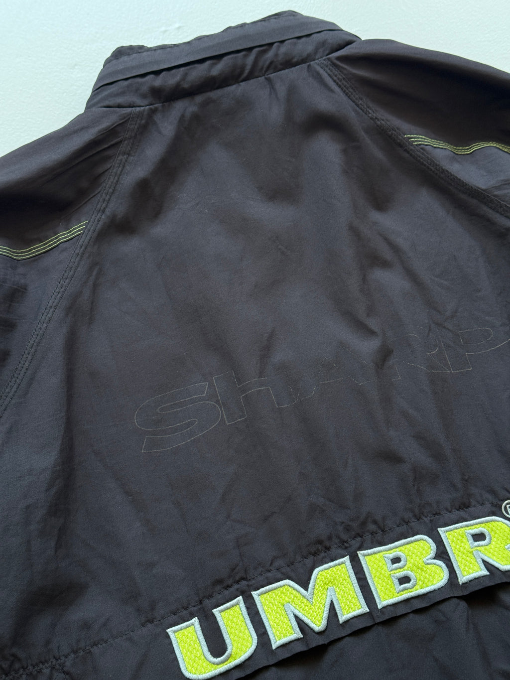 Umbro Manchester United Sharp 90's Vintage Windbreaker Jacket - Large