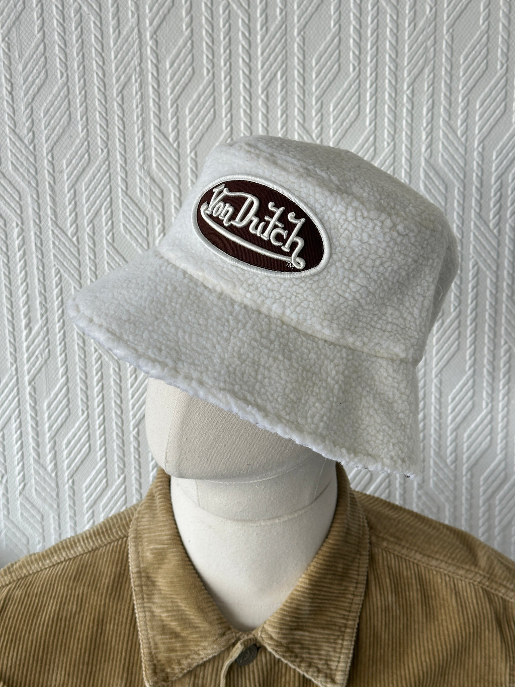 White Von Dutch Y2K Vintage Sherpa Bucket Hat
