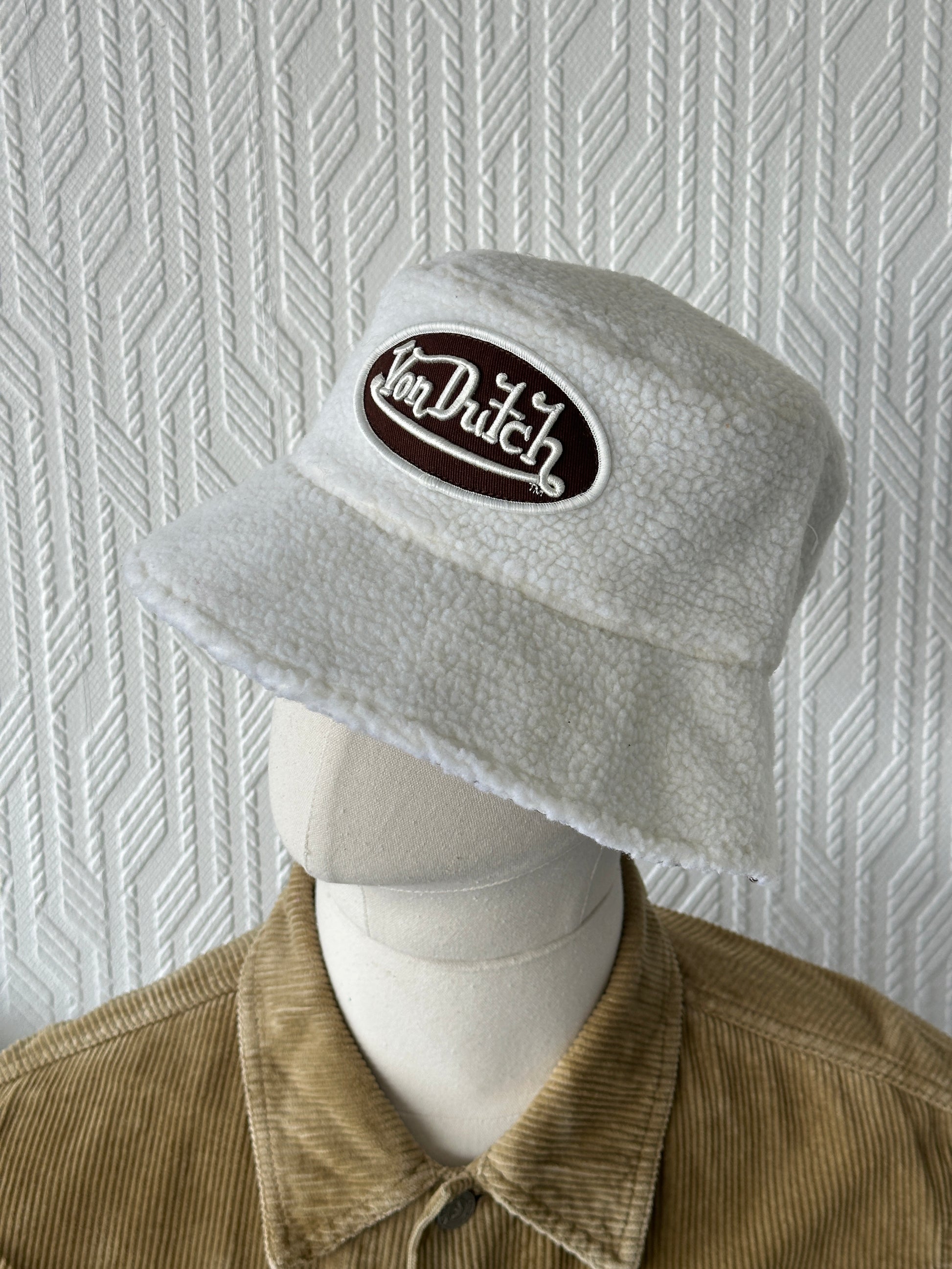 White Von Dutch Y2K Vintage Sherpa Bucket Hat