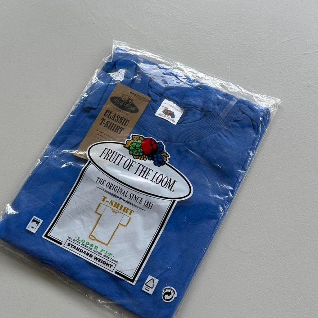 Deadstock Single Stitch Fruit of The Loom Blue Vintage T-shirt - Small