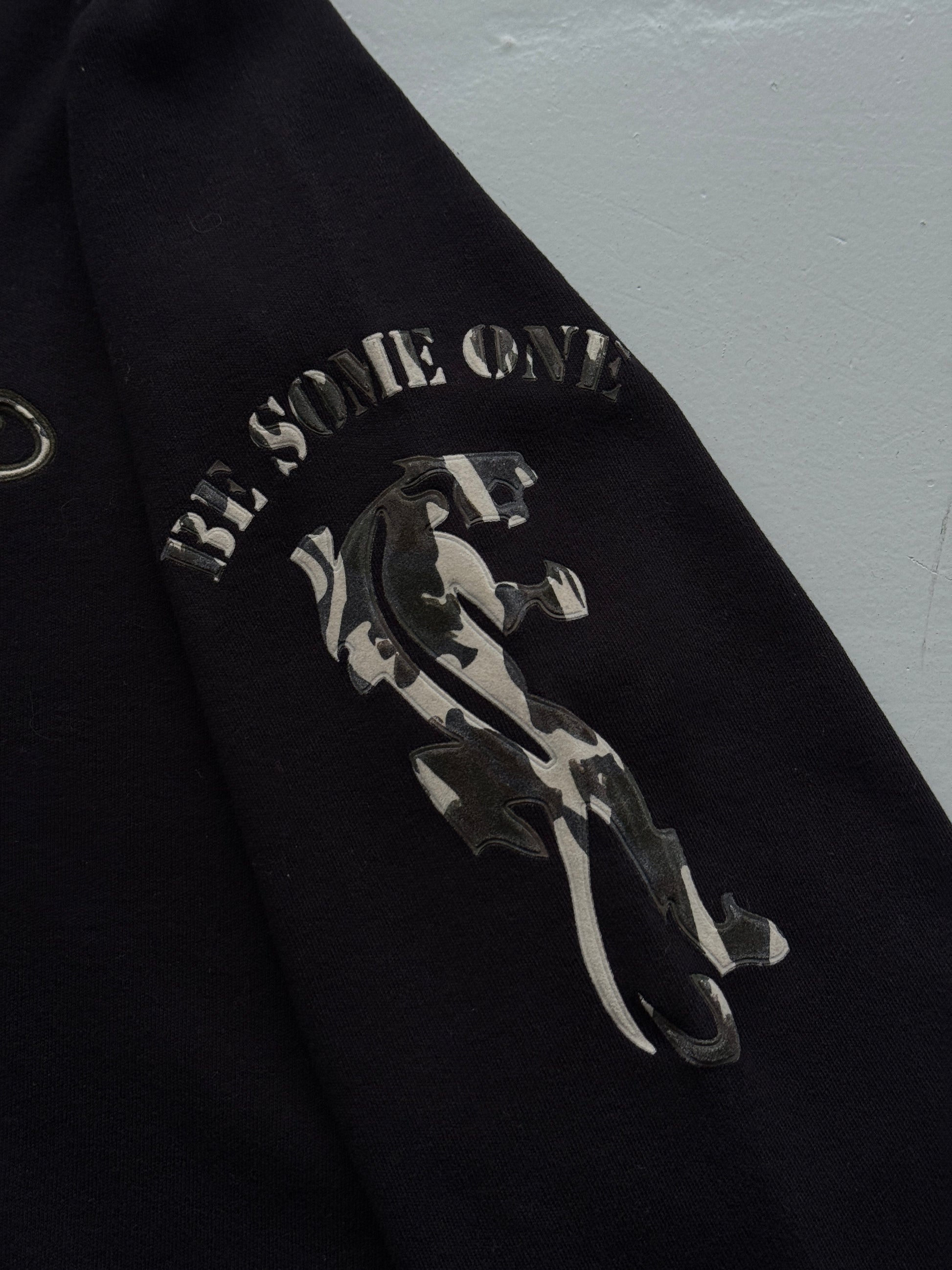 Black 00's Vintage Y2K Graphic Long Sleeve T-Shirt - Medium