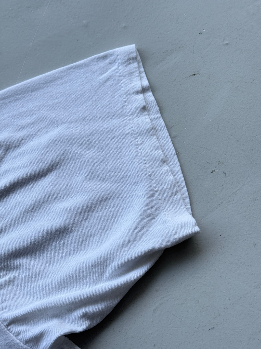White Aries 90's Vintage Graphic Single Stitch T-Shirt - Large