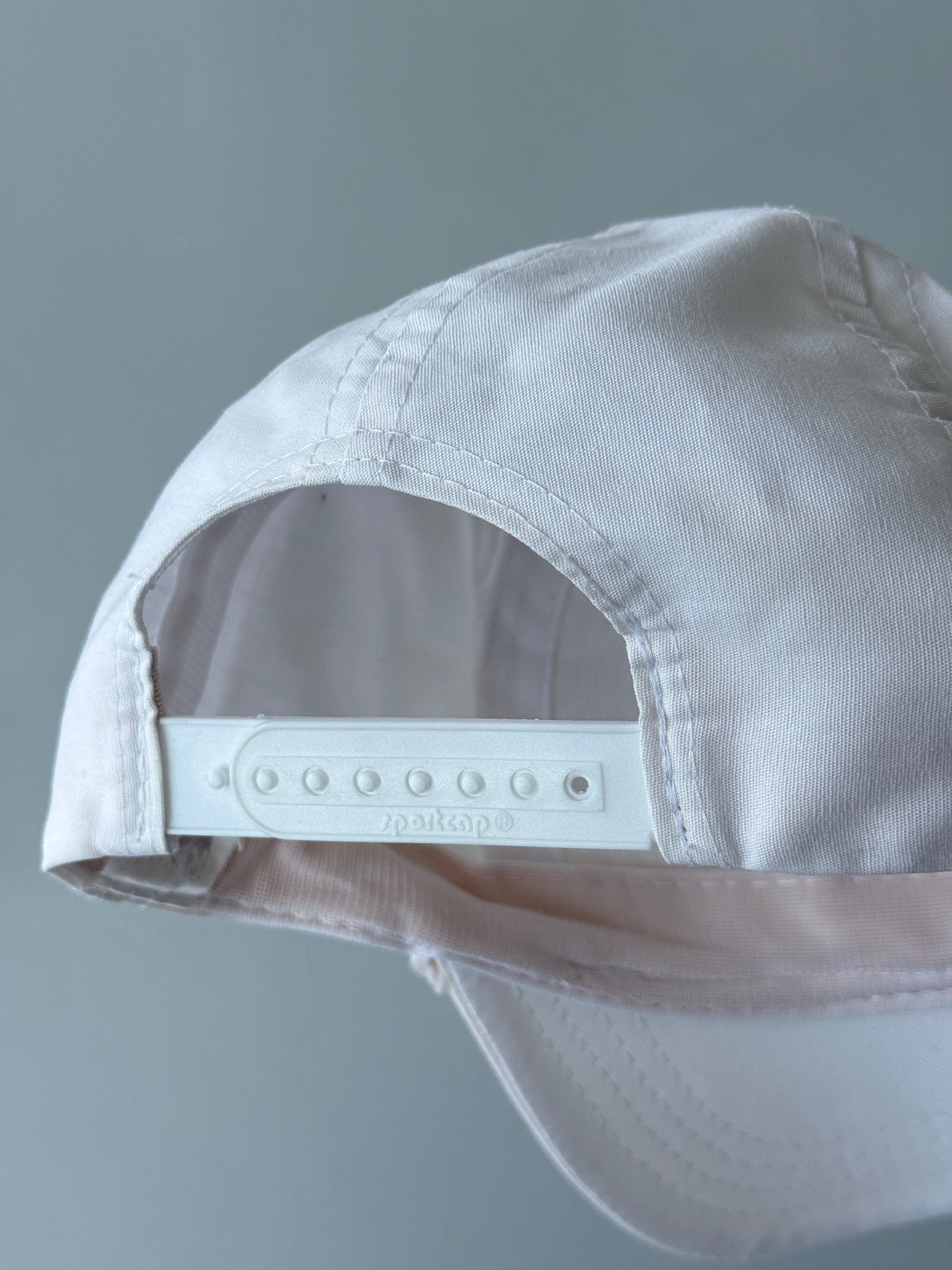 White U.S. National Senior Sports Classic Texas 90's Vintage SnapBack Trucker Ca