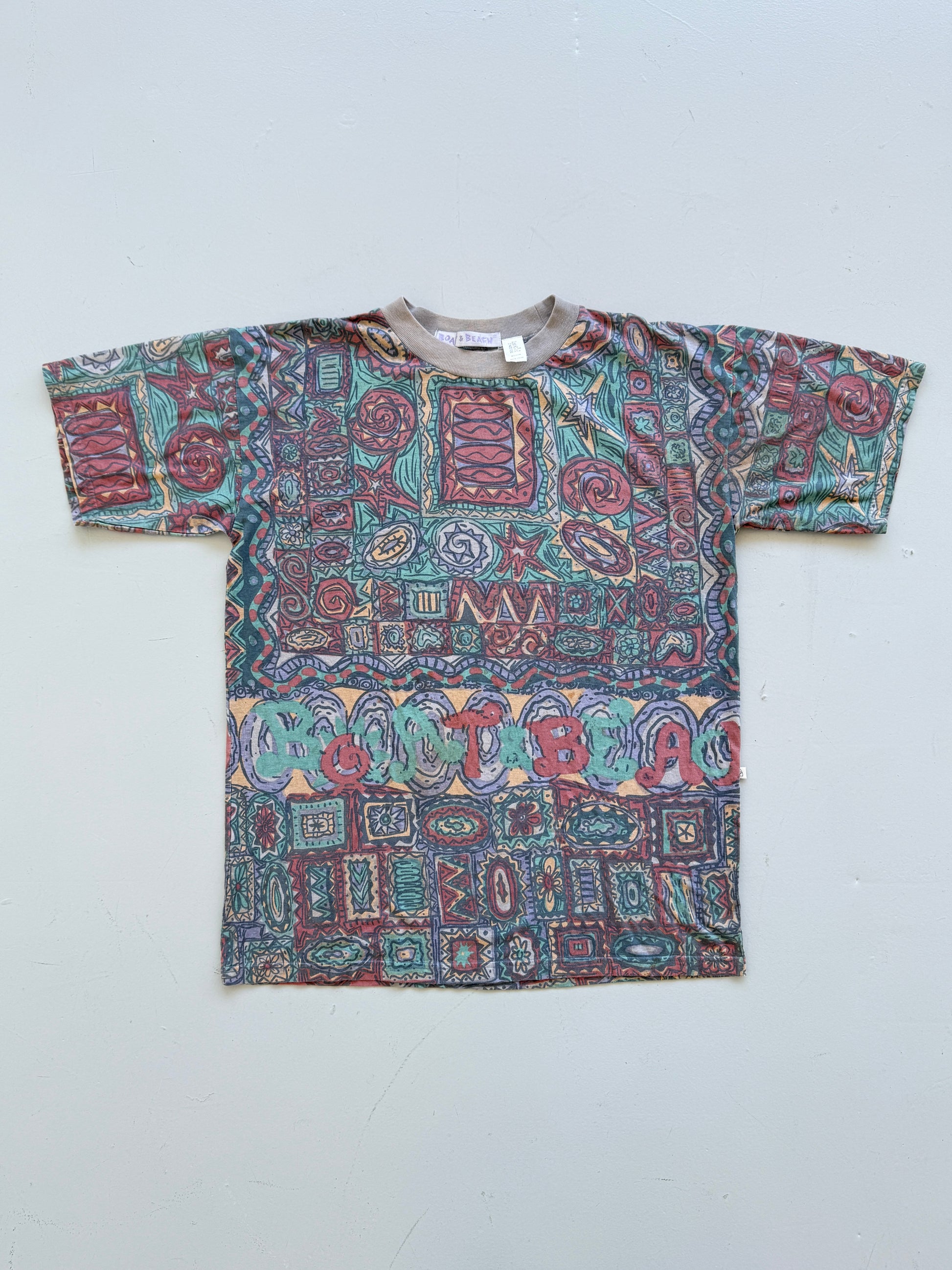Boat & Beach 90's Vintage All Over Print Graphic T-Shirt - Large
