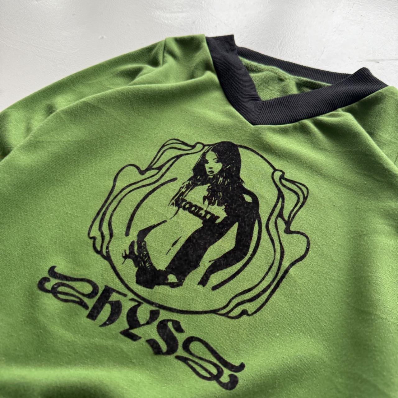 Green 90s V-Neck Vintage Graphic Sweatershirt - Medium